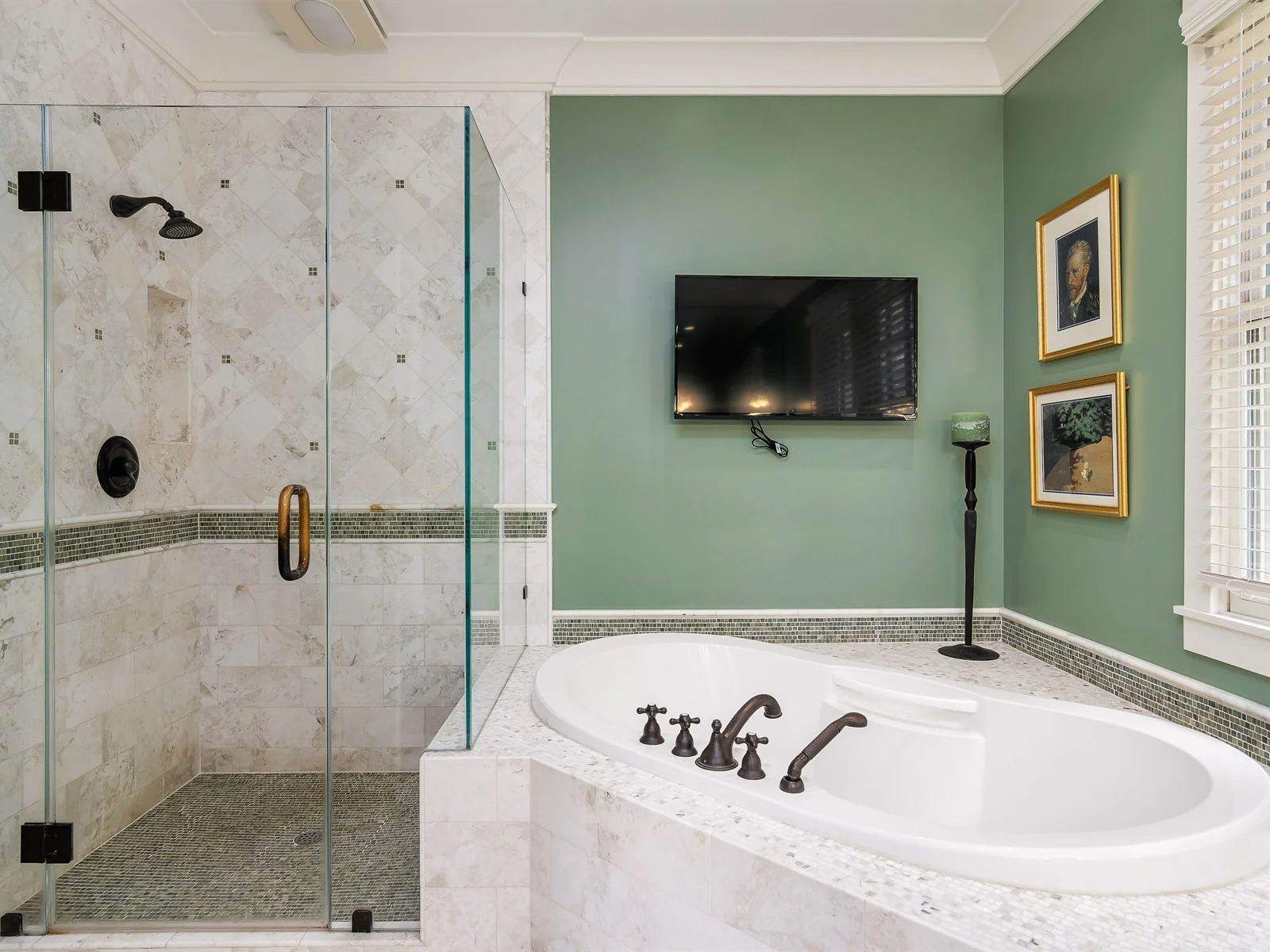 026_Master Bath.jpg
