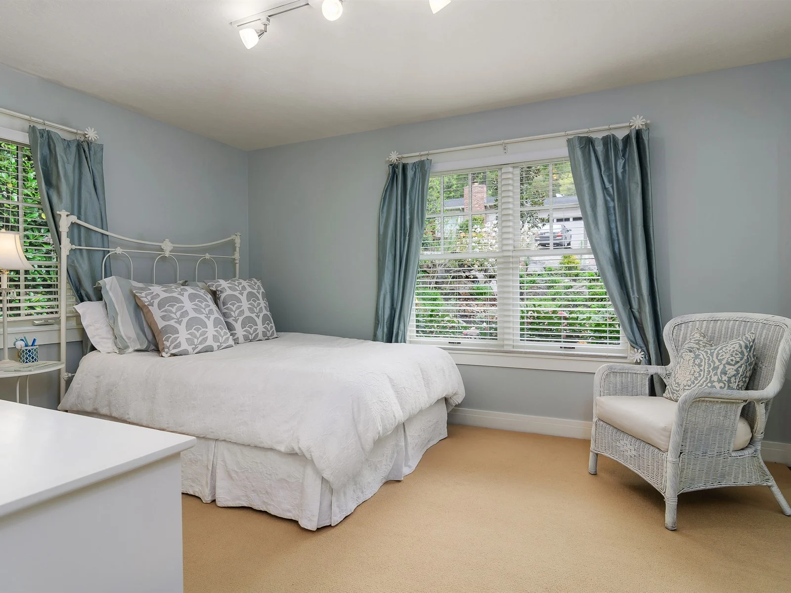 028_Bedroom.jpg