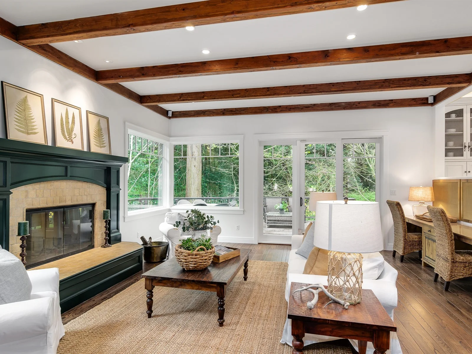 022_Family Room.jpg