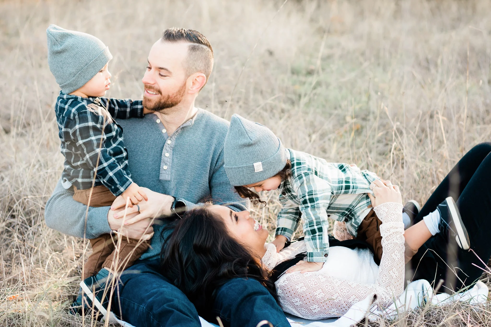 family photos with twins, summer family photos, family photography, photos with toddlers, two year old boy photoshoot, lifestyle family, photography | Portland, OR Photographer - Elizabeth Hite Photography