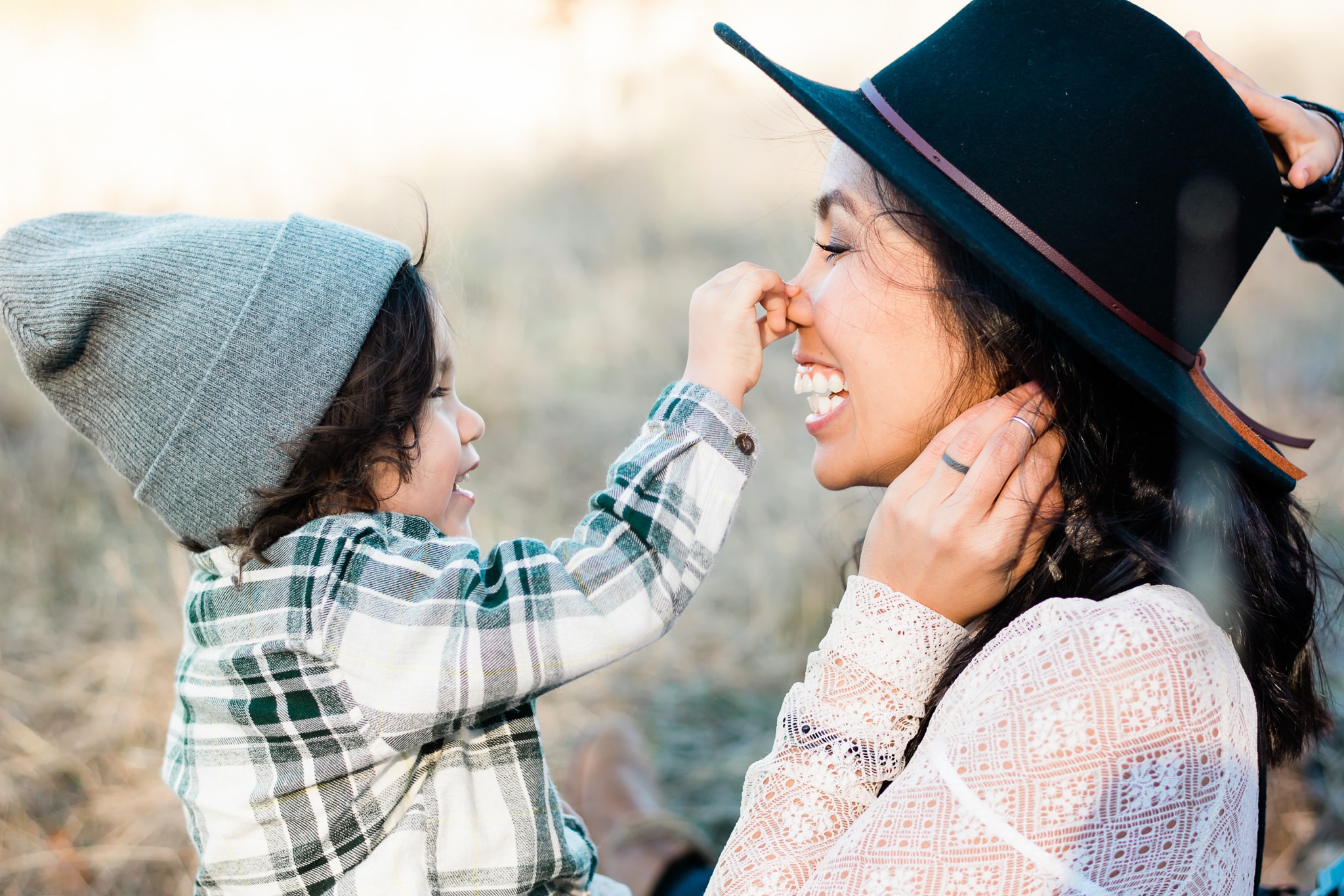 family photos with twins, summer family photos, family photography, photos with toddlers, two year old boy photoshoot, lifestyle family, photography | Portland, OR Photographer - Elizabeth Hite Photography