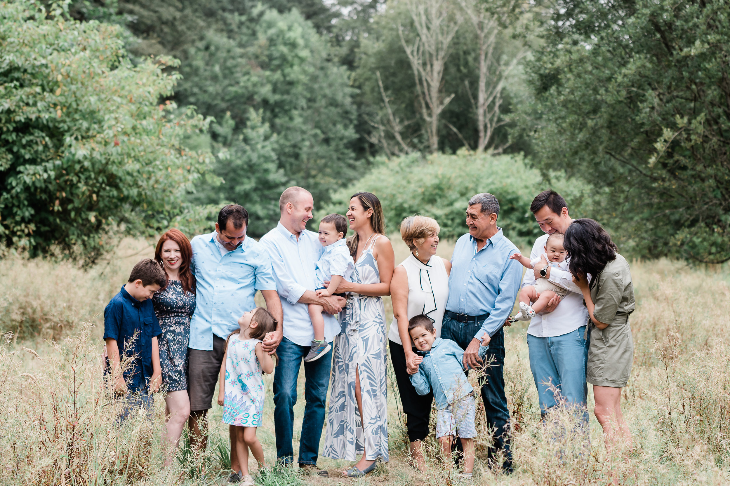 What To Wear For Extended Family Photos