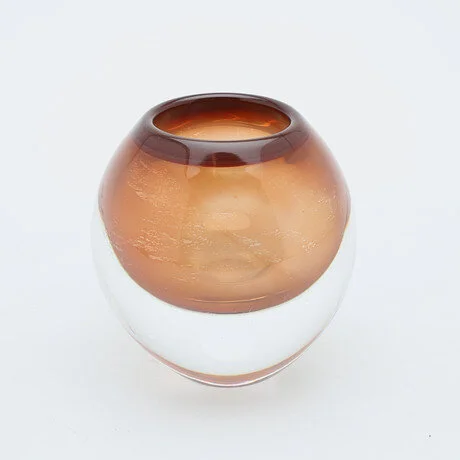 browns glass vase.jpeg