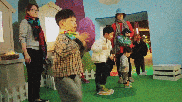 L_Kinect 2.gif
