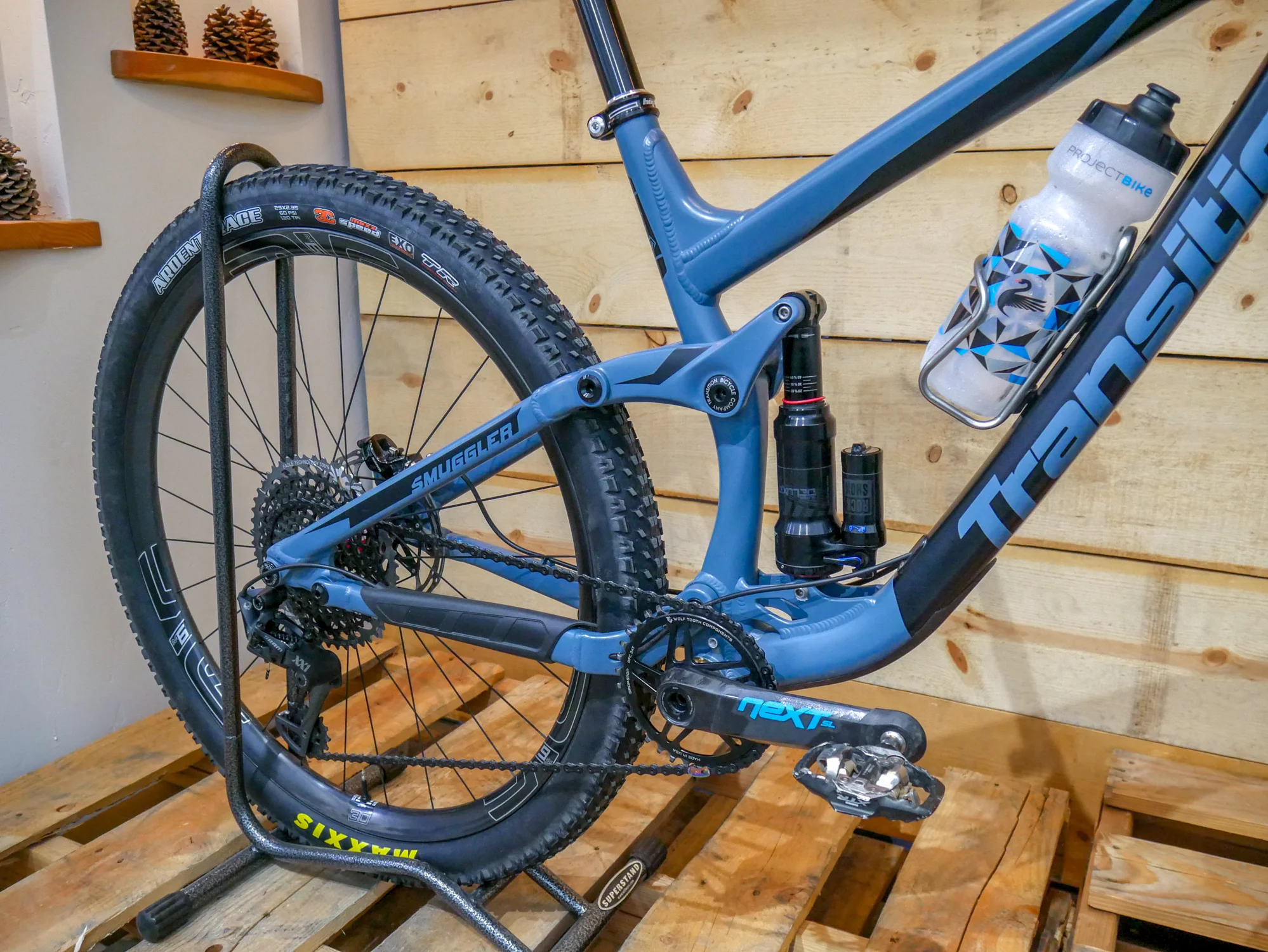 transition smuggler 2018