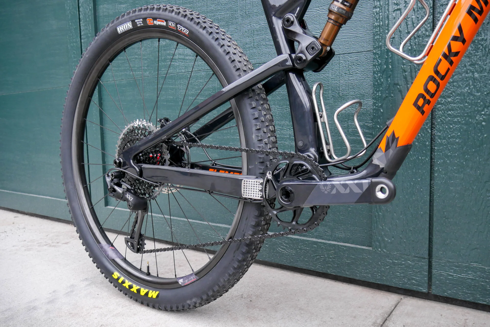 2019 rocky mountain element