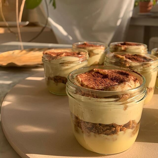 Here&rsquo;s some more great detox advice: don&rsquo;t you EVER make these delicious vanilla cream dark coffee pinterestable baby tiramisu&rsquo;s if they&rsquo;re not yours to eat! 🍮😭
.
I will go and die peacefully on the inside now. 👋🏻
.
.
.
#t