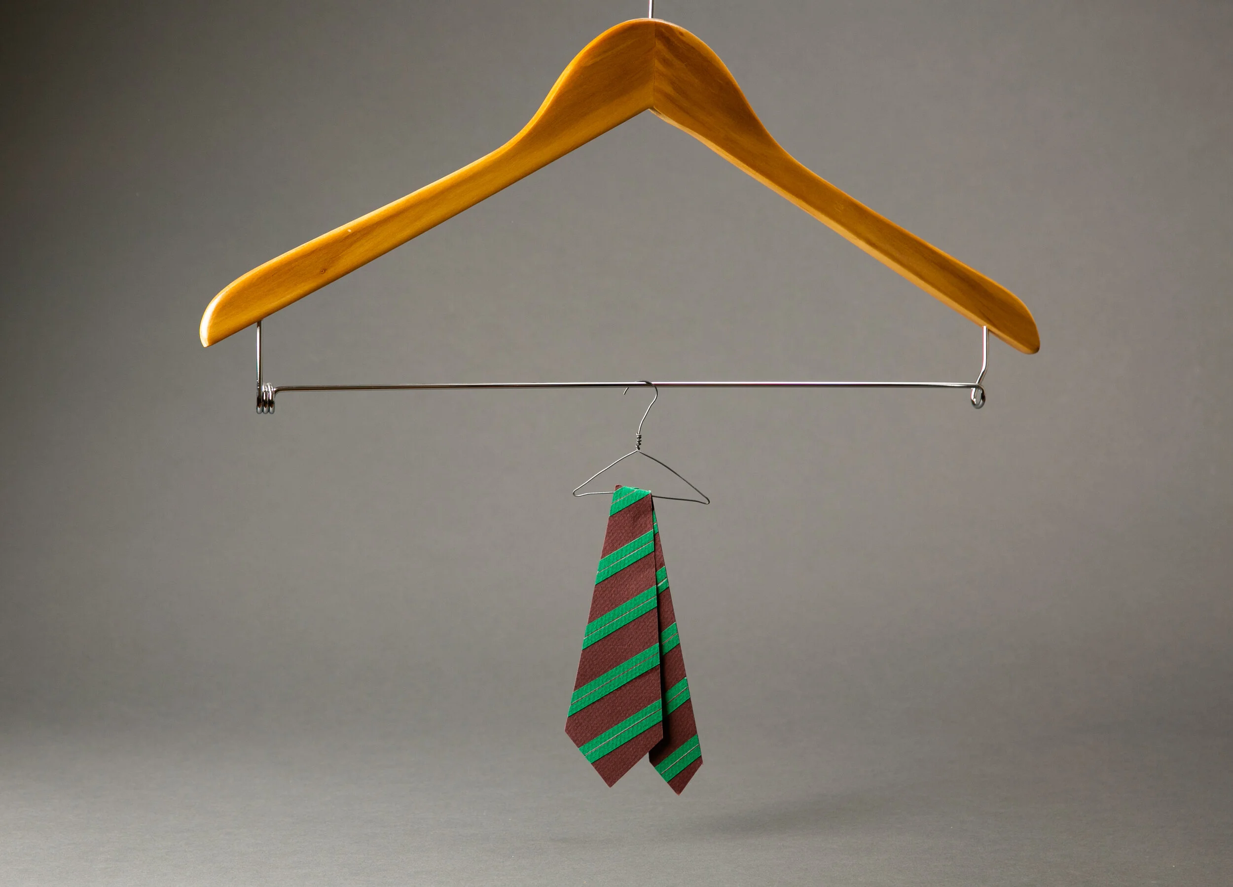 YULE_TIED GREETINGS HUNG ON WIRE-2.JPG