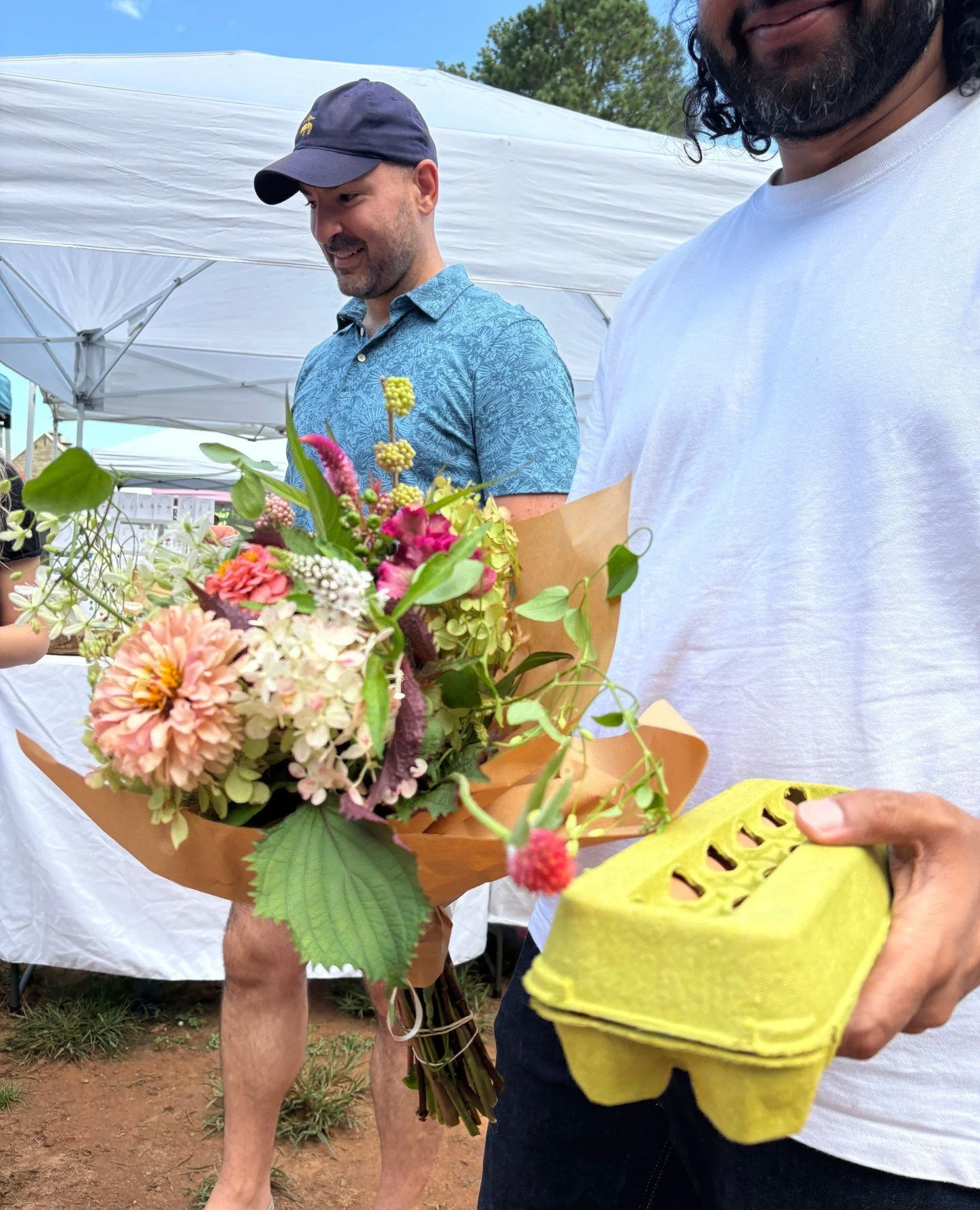 Saturday lineup at the Serenbe Farmers Market 🤩🧺💐🐕 9am-1pm on the Grange Green! Stroll through our market of organic produce, tasty treats, and one-of-a-kind handmade goods from talented local artists. Bring a friend, and support your favorite lo
