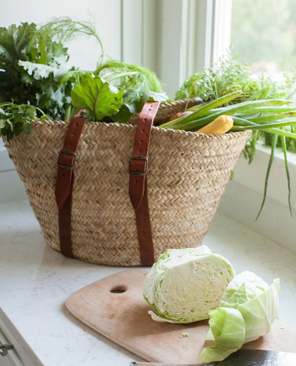 The beautiful part about joining a farm's CSA (Community Supported Agriculture) is having your kitchen look like this every week. 🧺🥬 When you join a CSA, you can receive freshly harvested organic produce from your local farmers every week! Support 