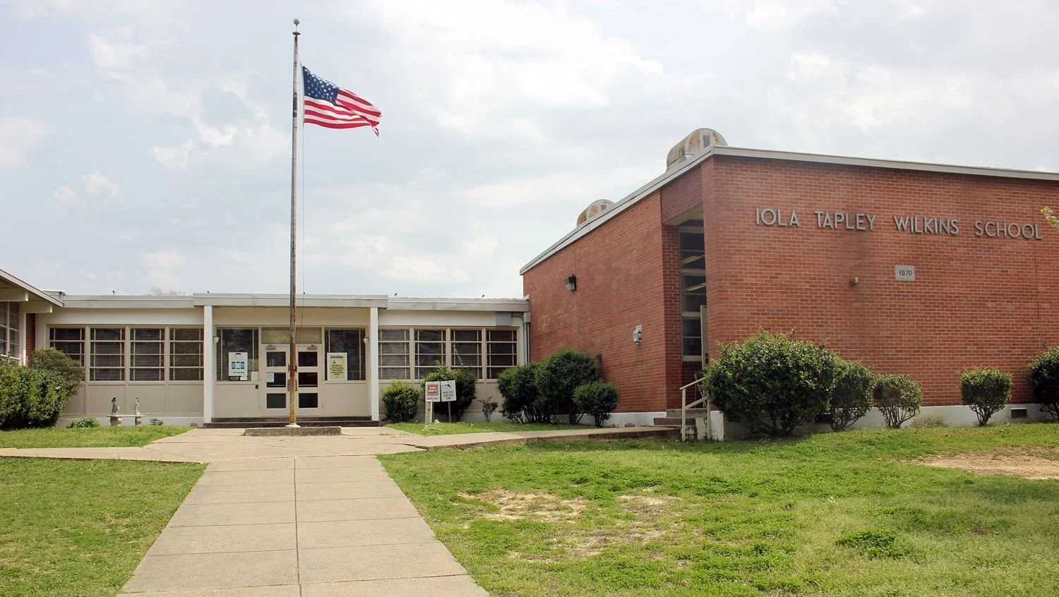 Jackson water crisis again impacts schools