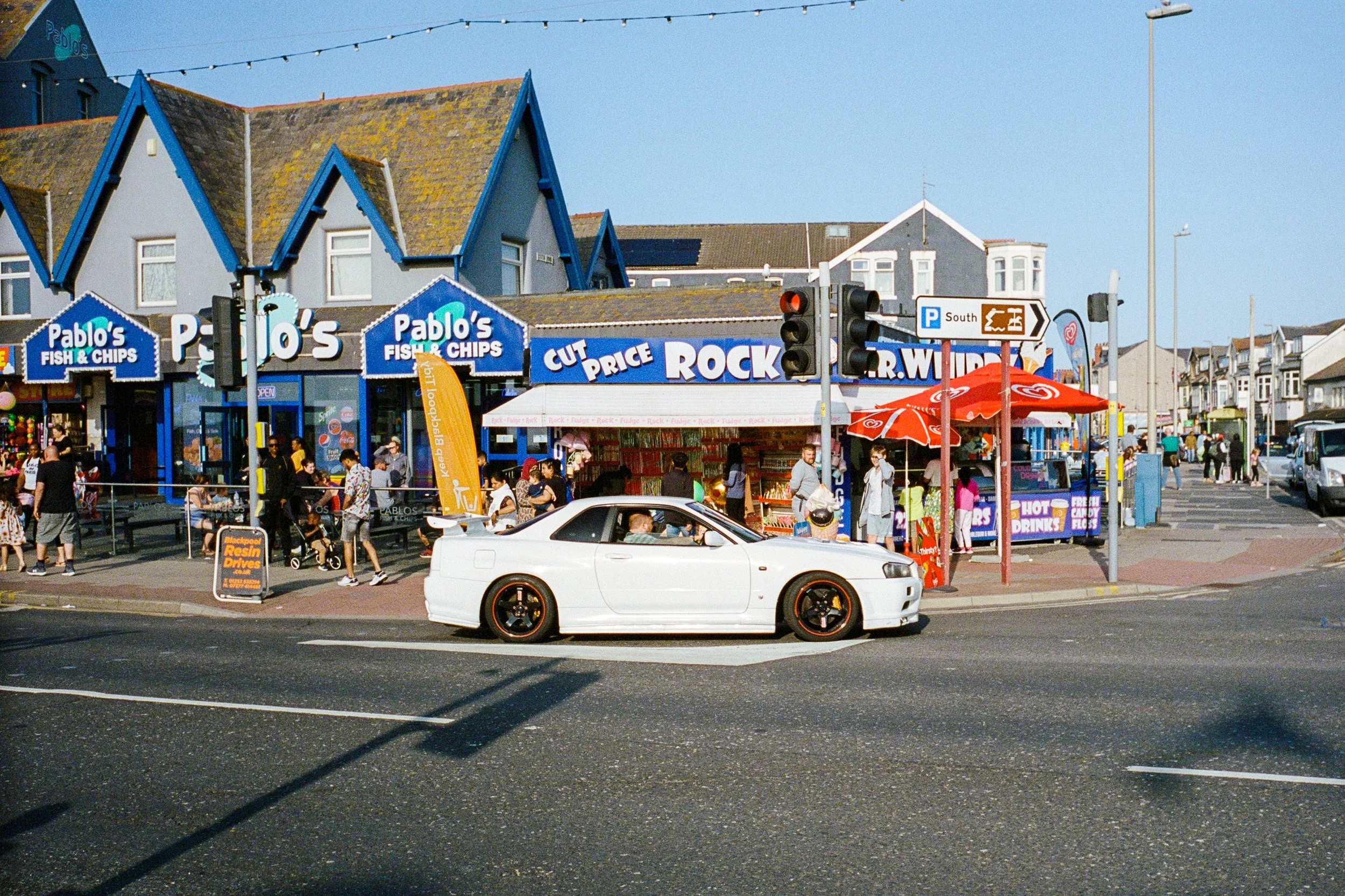 LeicaM6_11_UK_04_100526250010_Blackpool.JPG