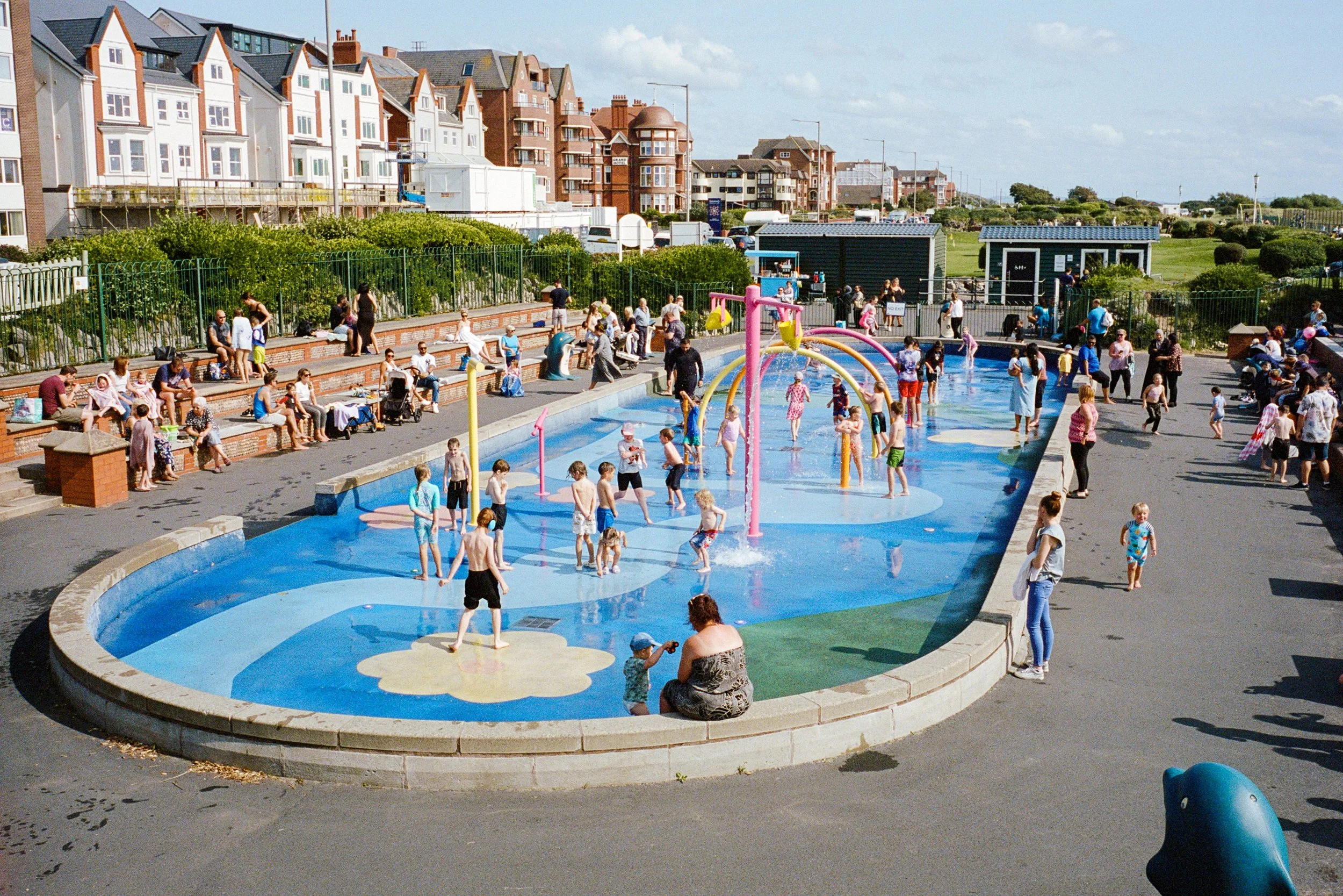 LeicaM6_10_UK_03_100526230020_LythamStAnnes.JPG
