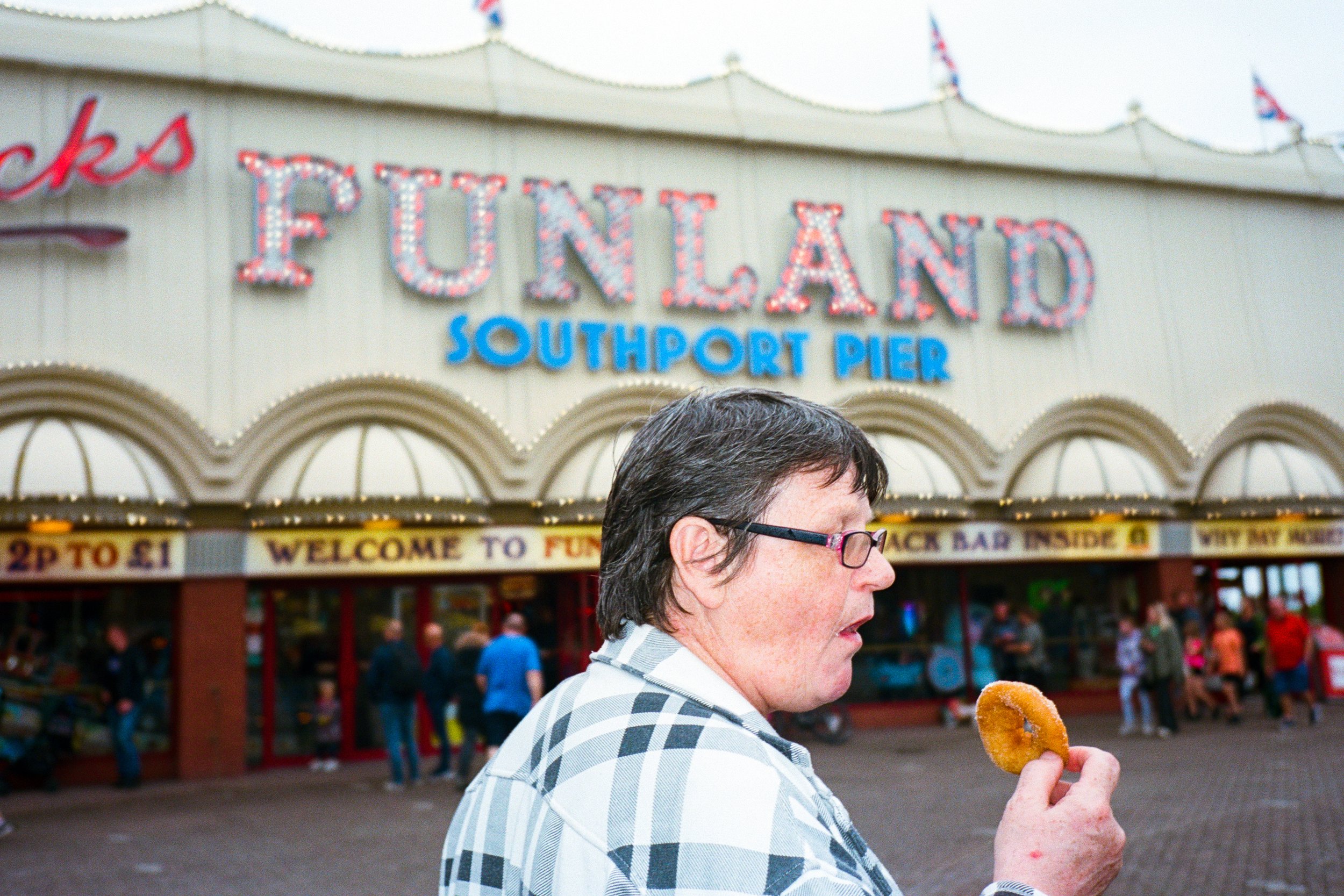 OlyMjuII_07_UK_03_100526400005_Southport.jpg
