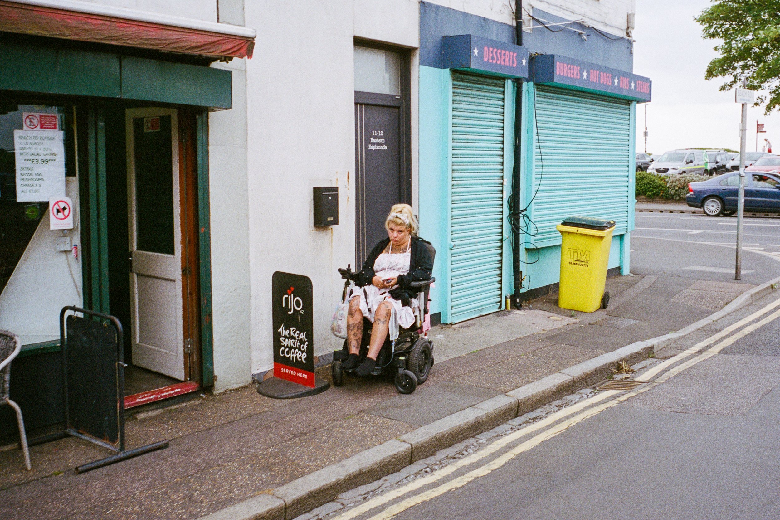 LeicaM6_06_UK_01_Boat_Canvey Island_Southend-On-Sea_Blackpool_100867180010.JPG