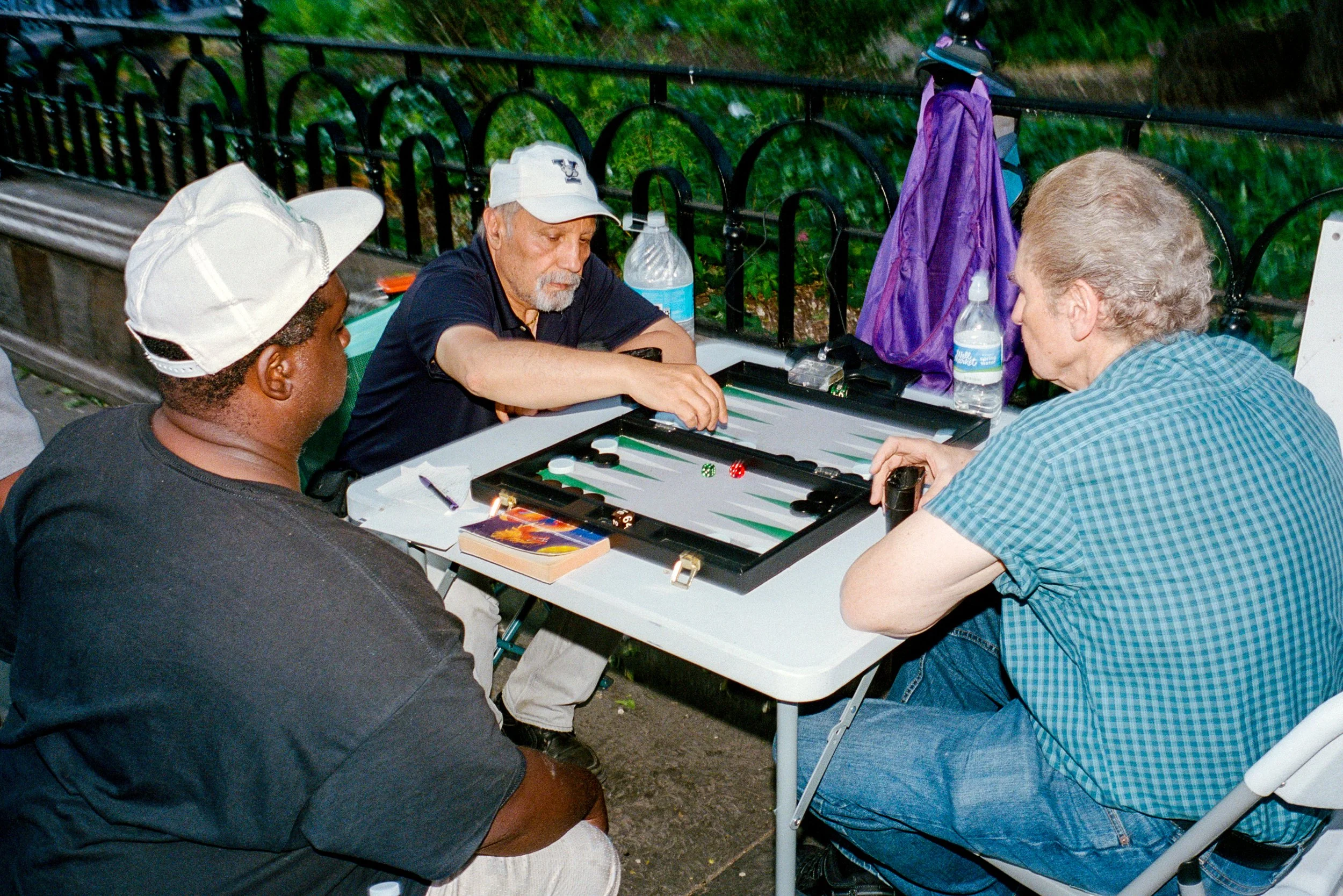 LeicaM6_03_NYC_Brooklyn_Broadway_DiamondDistrict_50-59_Williamsburg_100993820005.jpg