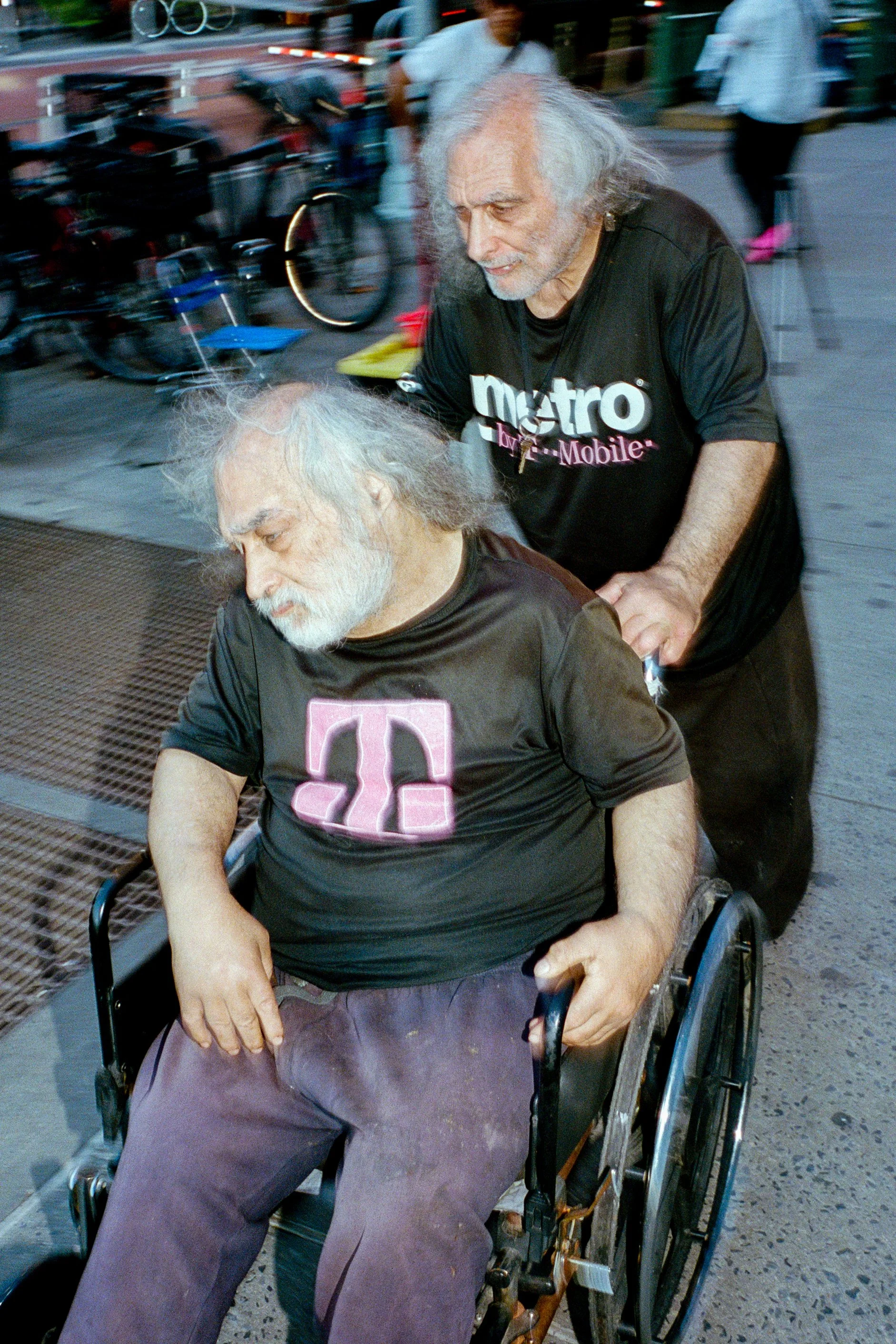 LeicaM6_03_NYC_Brooklyn_Broadway_DiamondDistrict_50-59_Williamsburg_100993820006.jpg