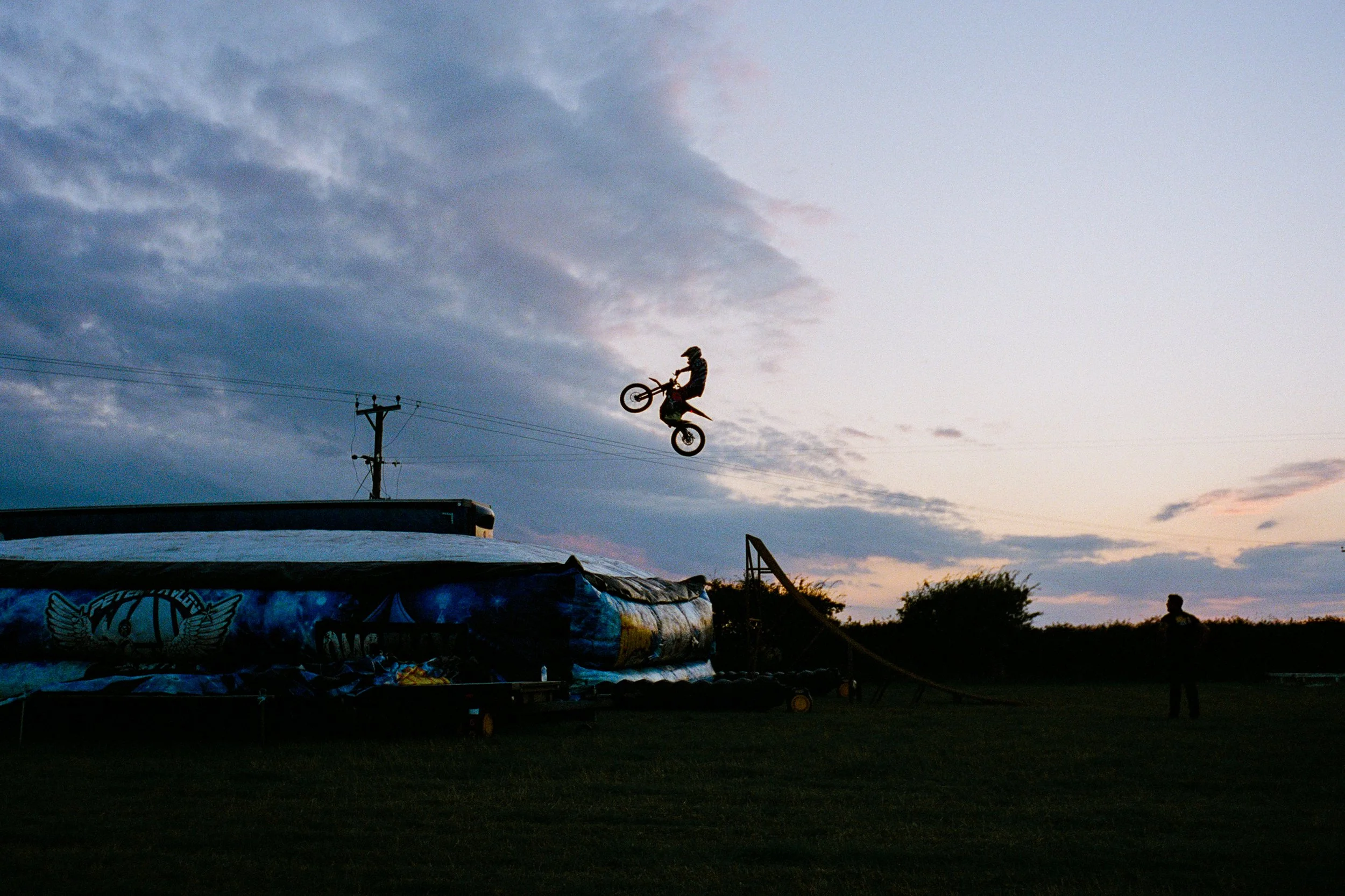 LeicaM6_12_UK_07_Scarborough_OMG-Circus_100867240036.JPG