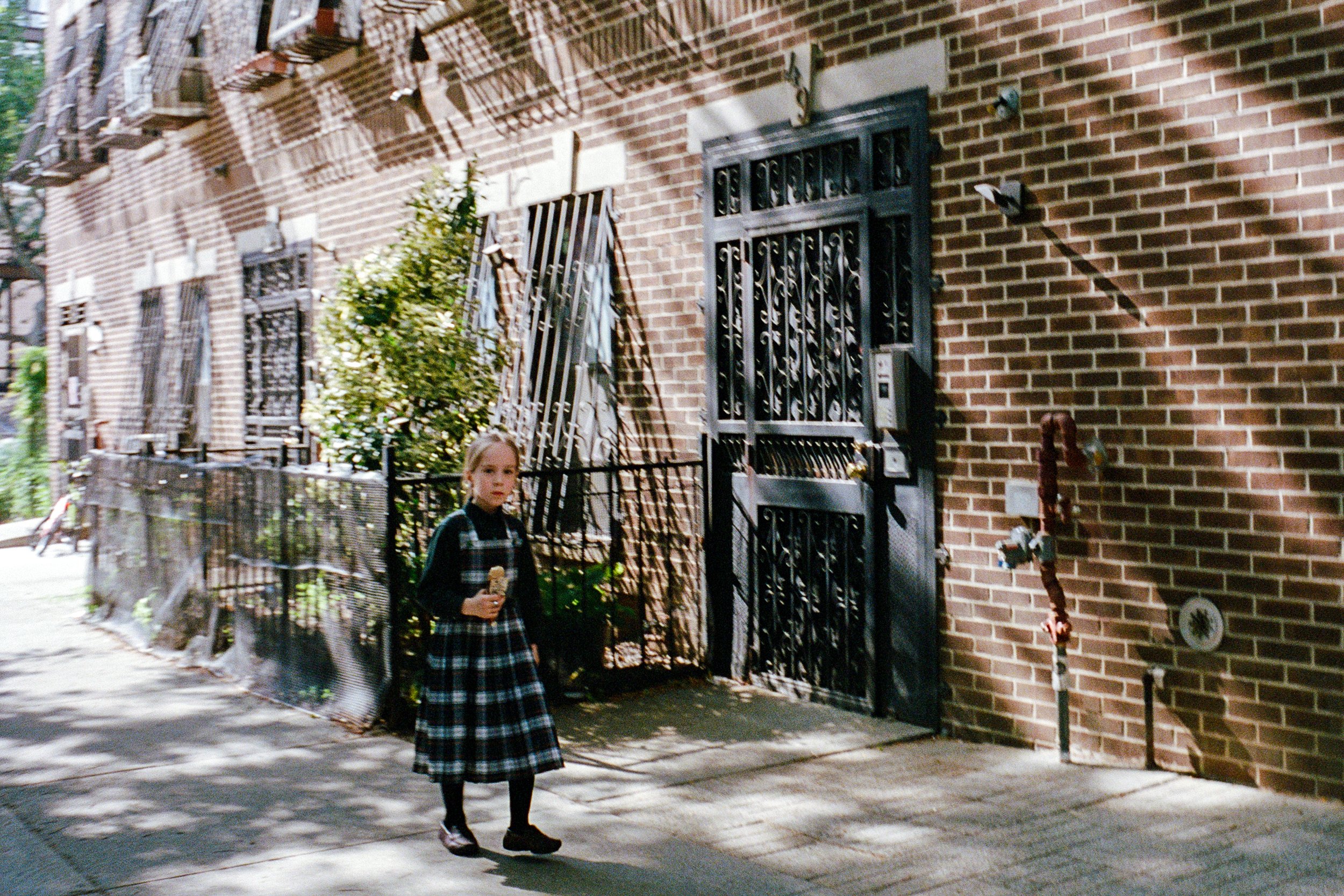 LeicaM6_03_NYC_Brooklyn_Broadway_DiamondDistrict_50-59_Williamsburg_100993820036.jpg