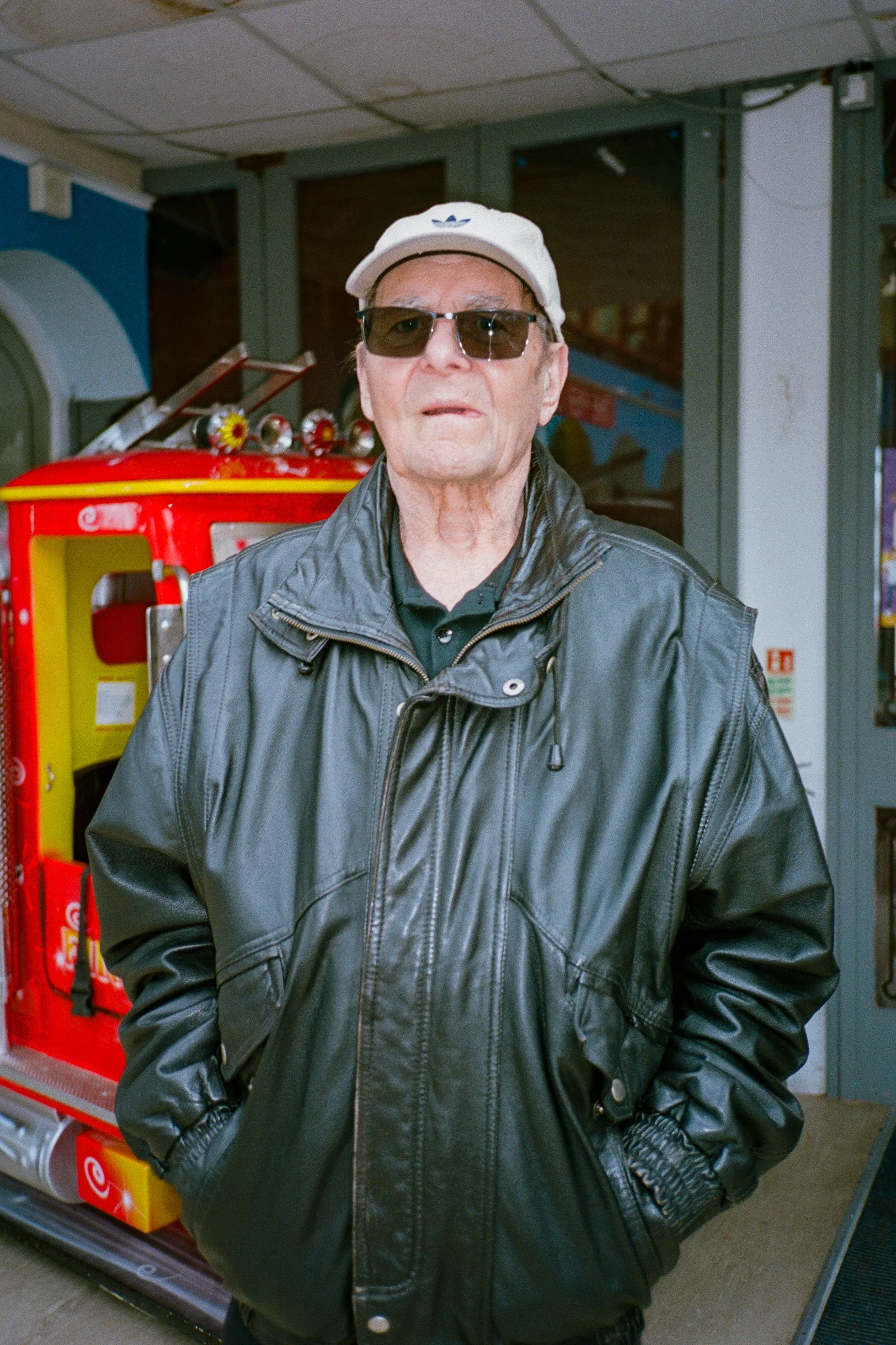OlyMjuII_07_UK_01_Southend-On-Sea_Blackpool_100867150036.JPG