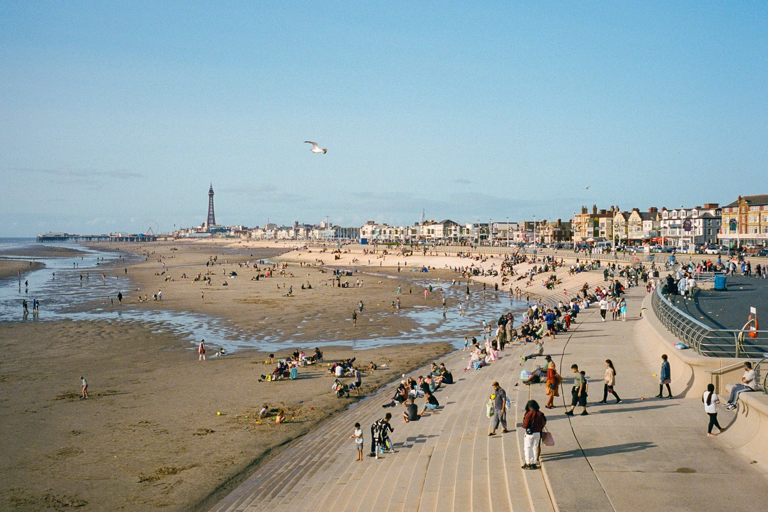 LeicaM6_11_UK_04_100526250011_Blackpool.jpg
