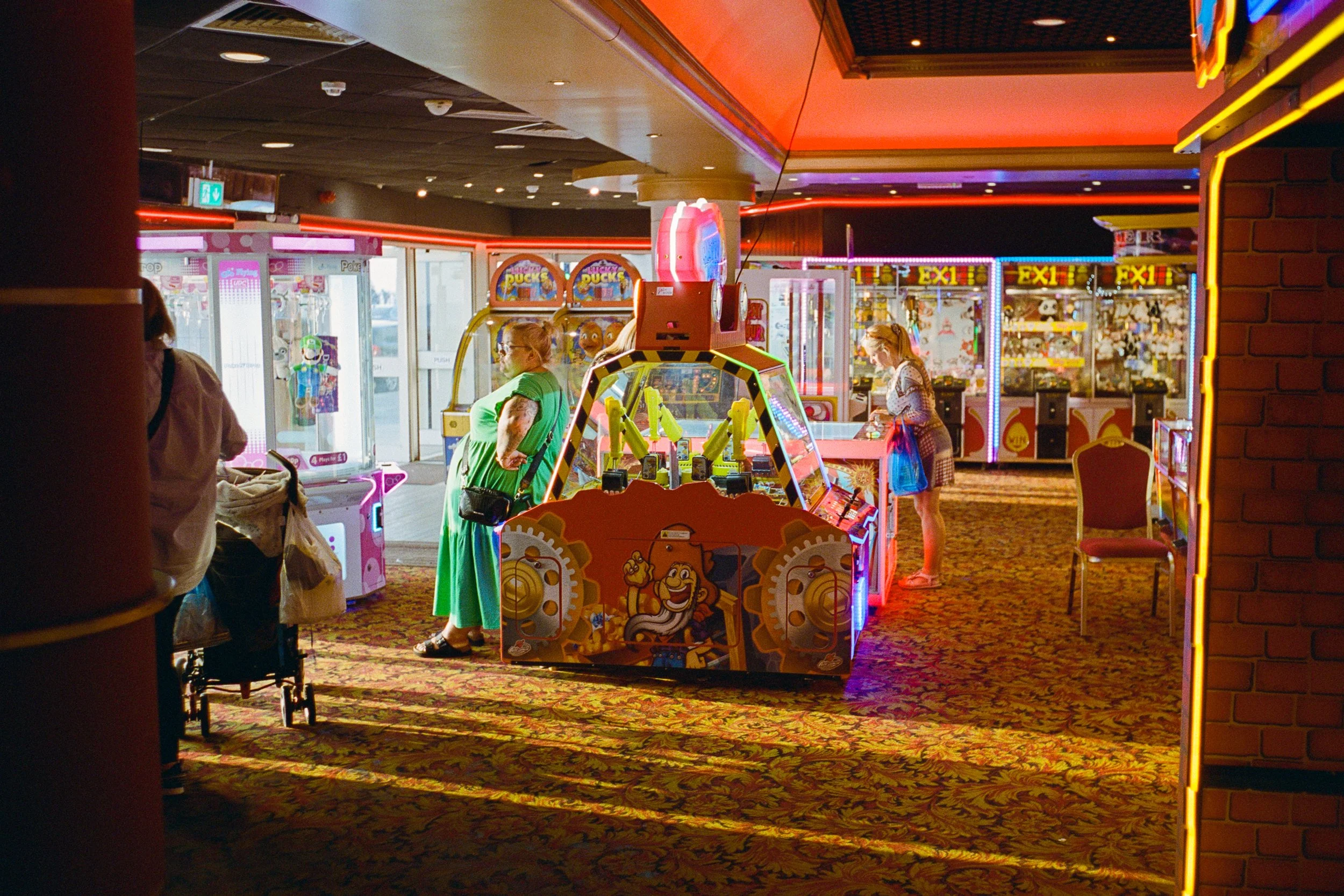 LeicaM6_11_UK_04_100526250029_Blackpool.jpg