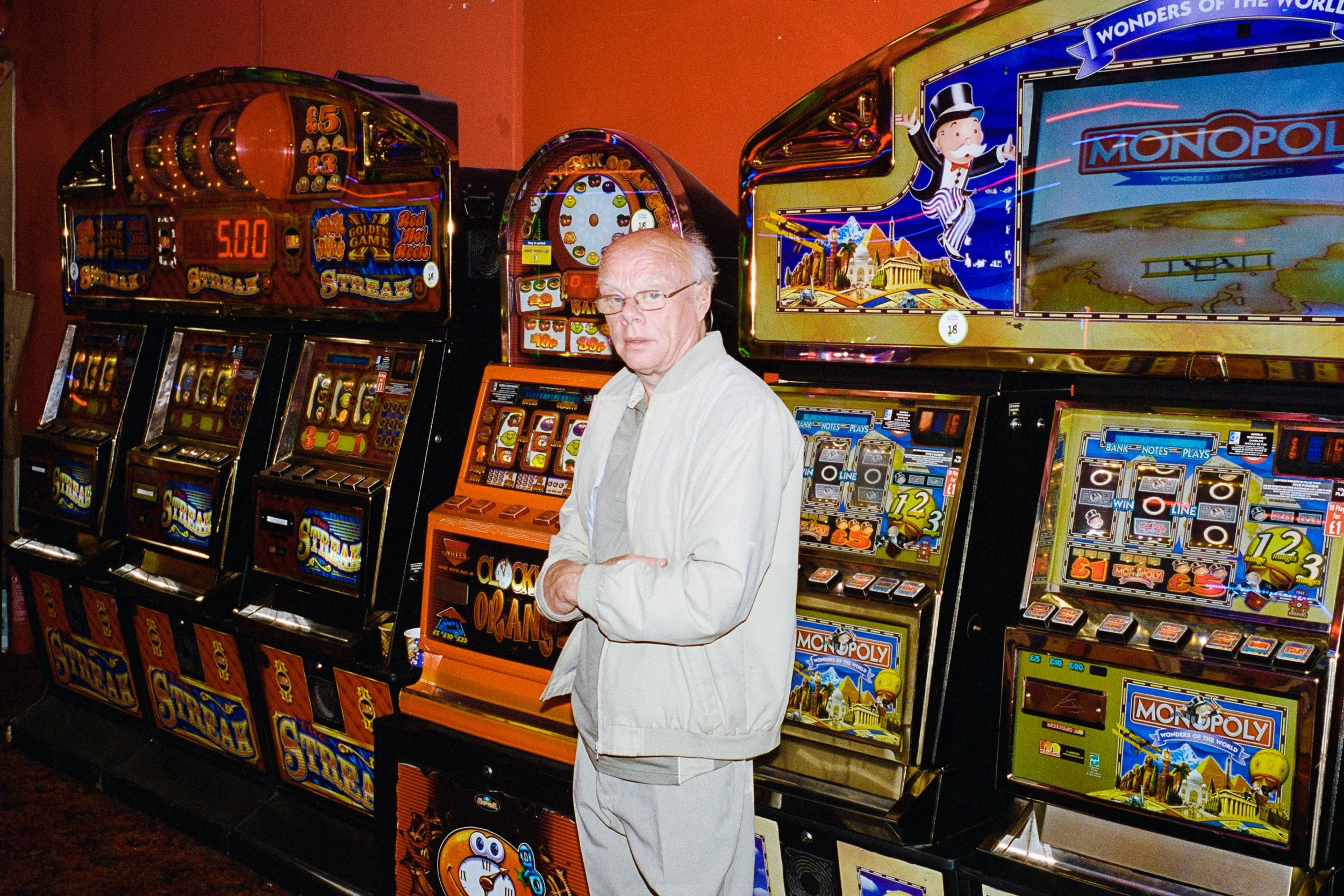 LeicaM6_11_UK_04_100526250037_Blackpool.jpg