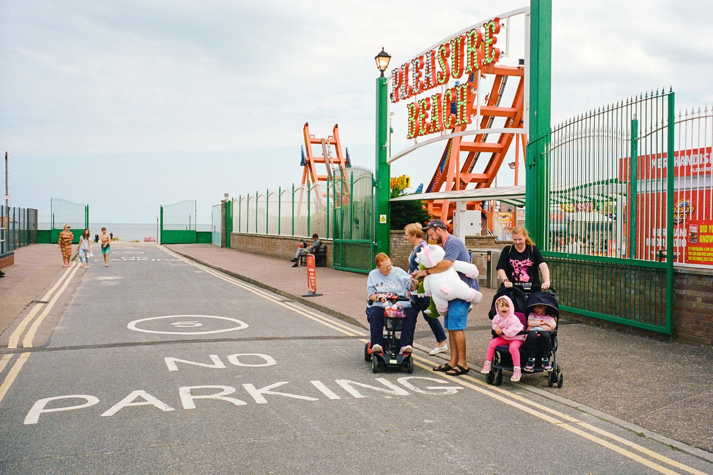 LeicaM6_13_UK_06_100526220016_GreatYarmouth.jpg