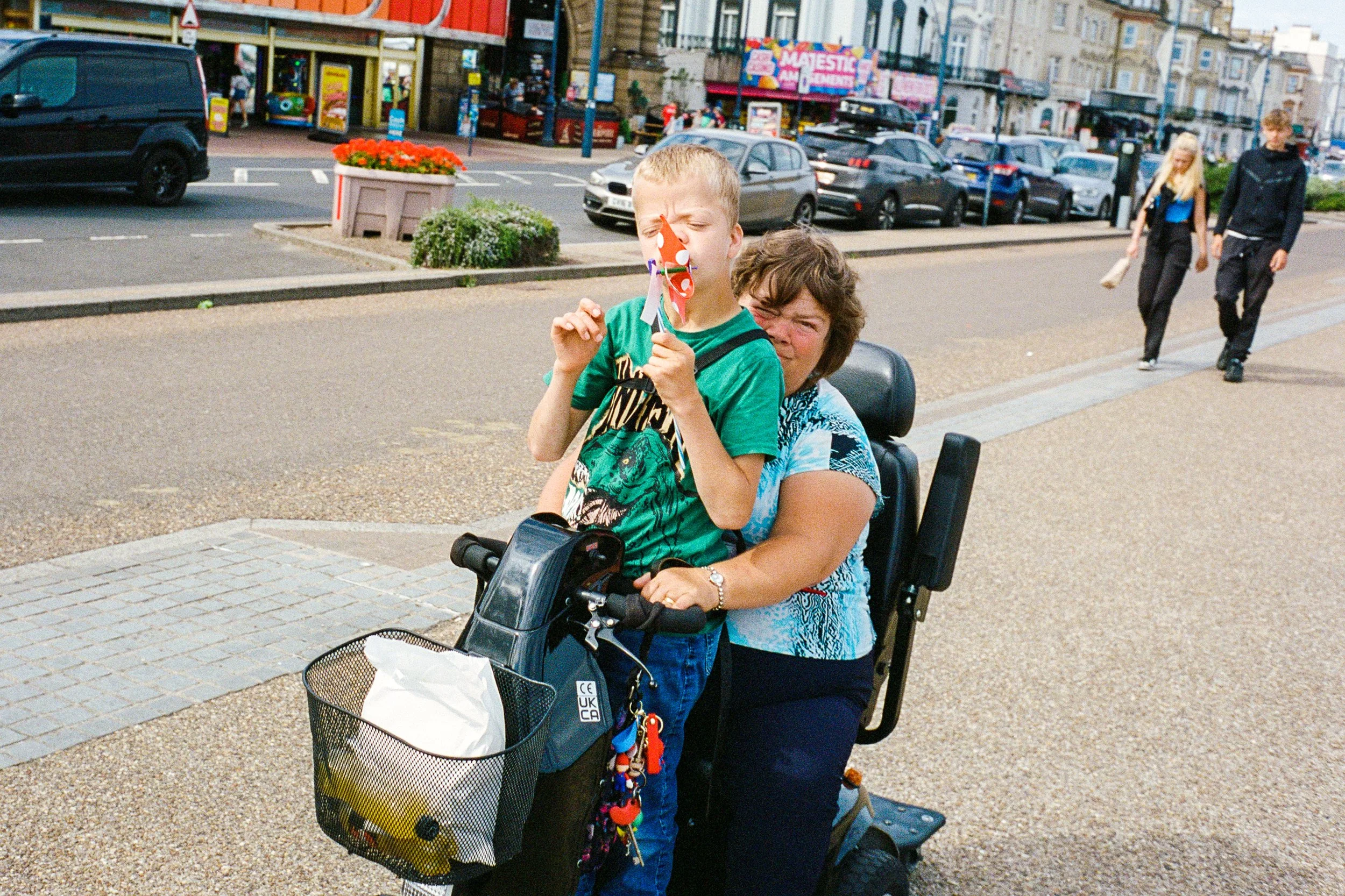 LeicaM6_13_UK_06_100526220023_GreatYarmouth.jpg