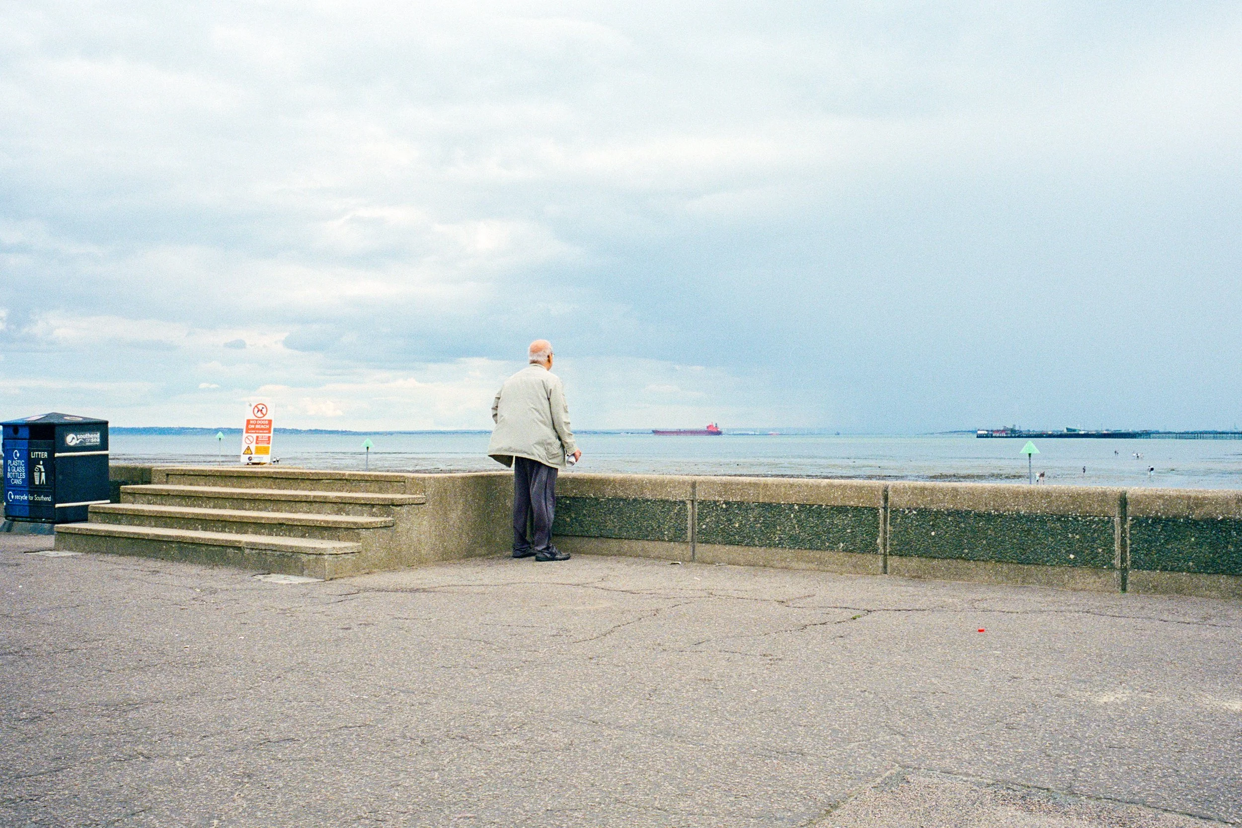 LeicaM6_14_UK_07_100526200033_SouthendOnSea.jpg