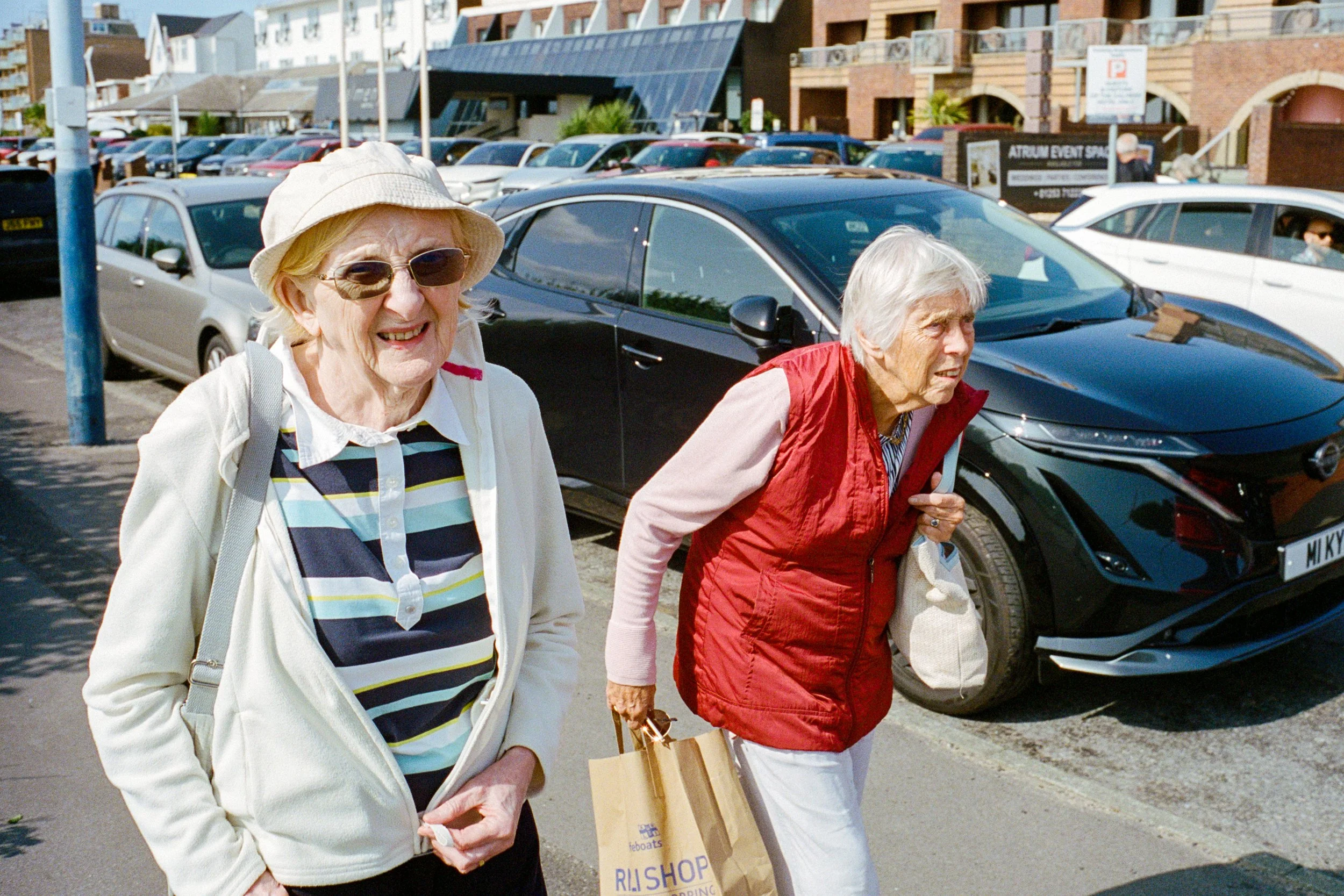 LeicaM6_10_UK_03_100526230021_LythamStAnnes.jpg