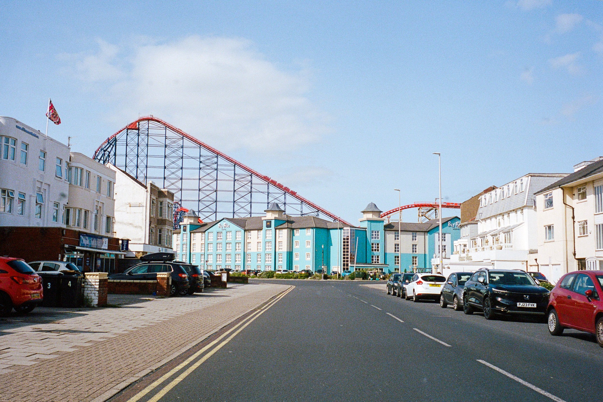 LeicaM6_10_UK_03_100526230023_Blackpool.jpg