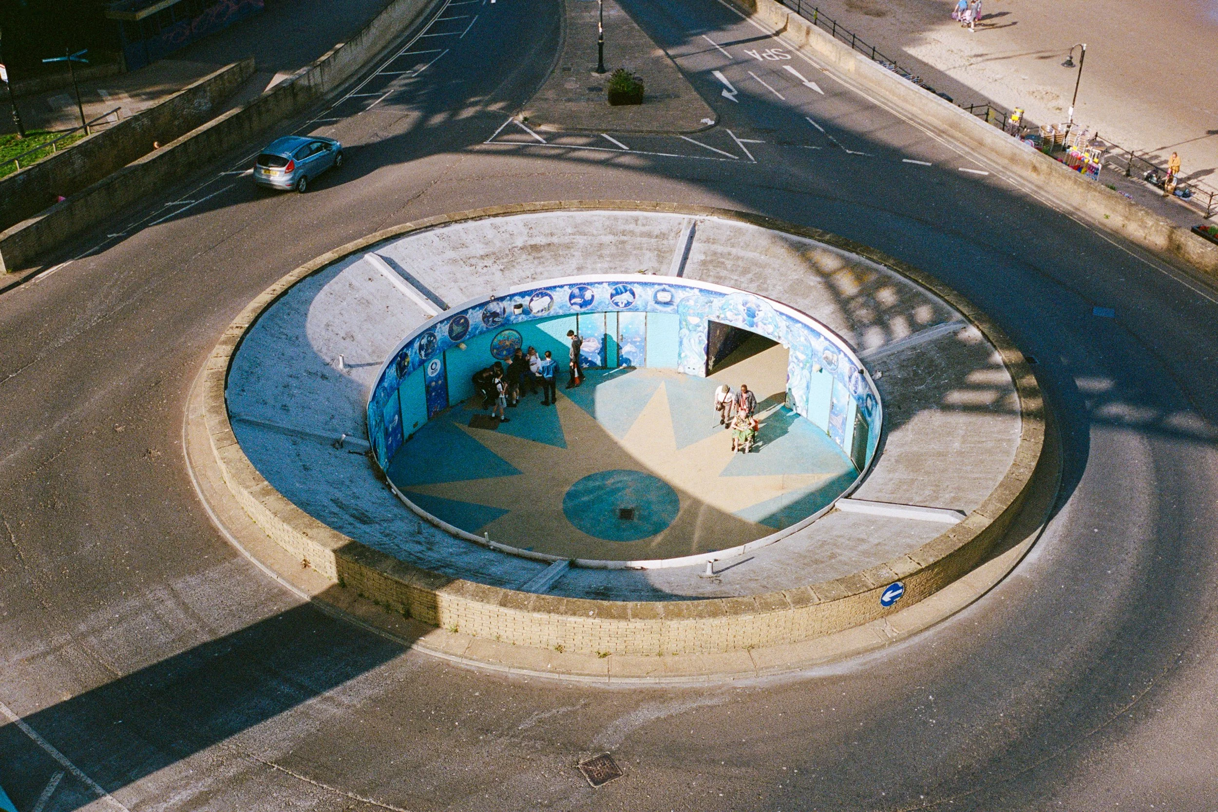 LeicaM6_12_UK_07_Scarborough_OMG-Circus_100867240008.jpg