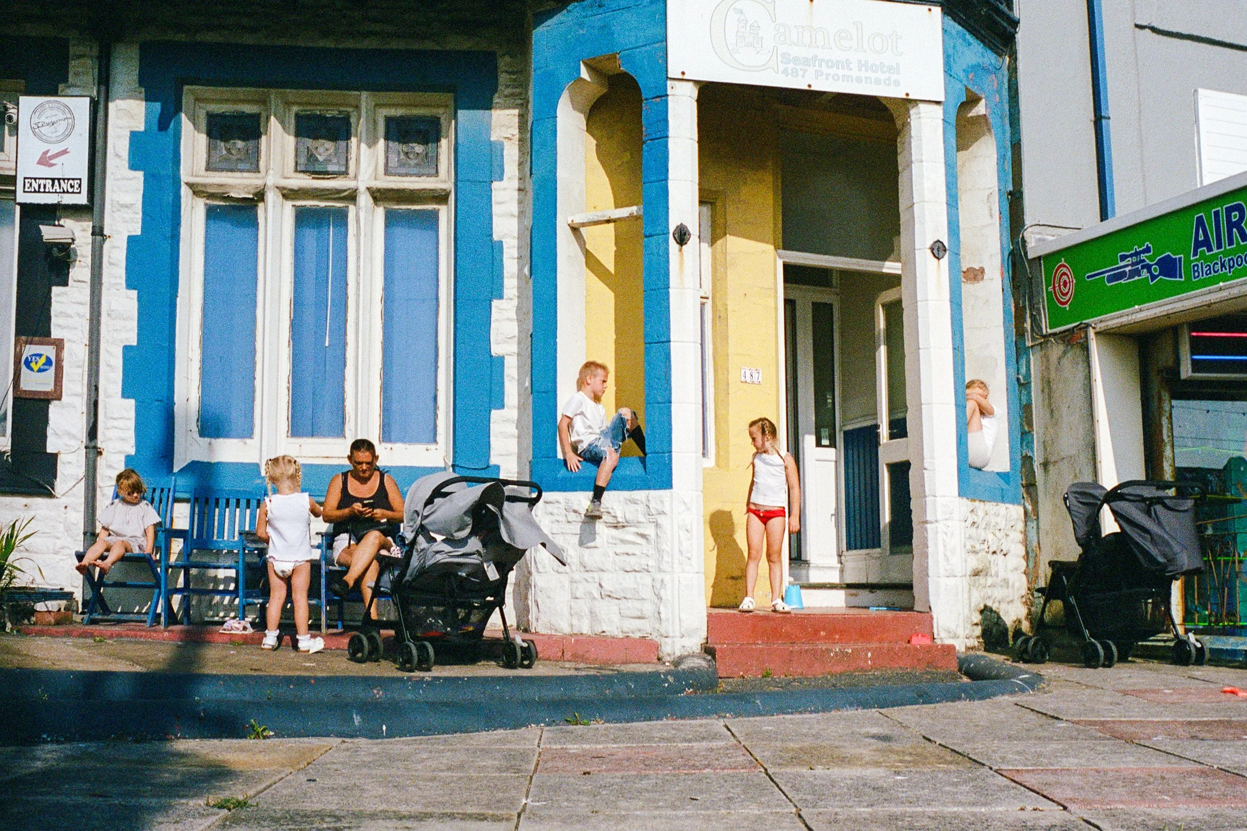 LeicaM6_06_Blackpool_LythamStAn_Blackpool_02_101024590011.jpg
