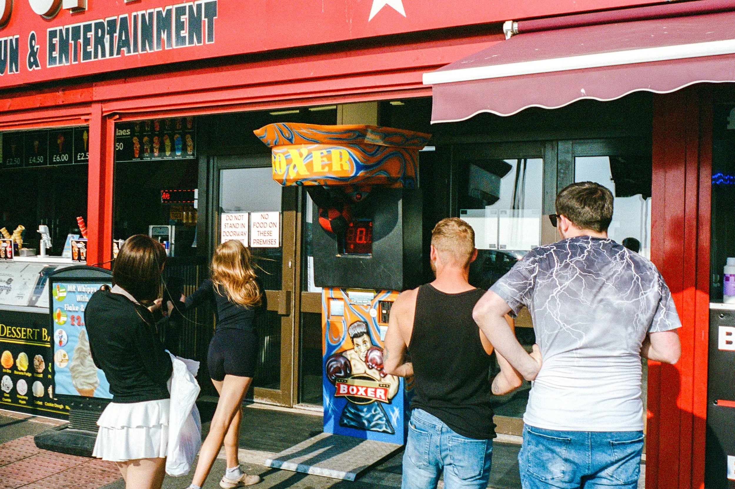 LeicaM6_06_Blackpool_LythamStAn_Blackpool_02_101024590036.jpg