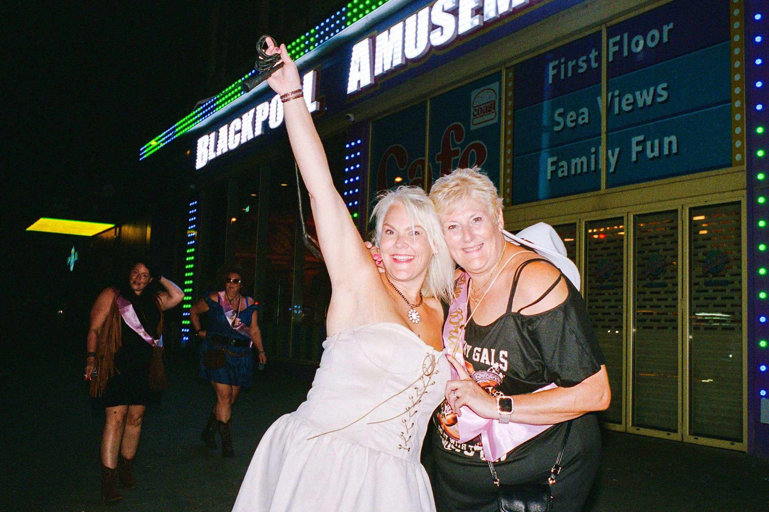 LeicaM6_07_Blackpool_03_101024610026.jpg