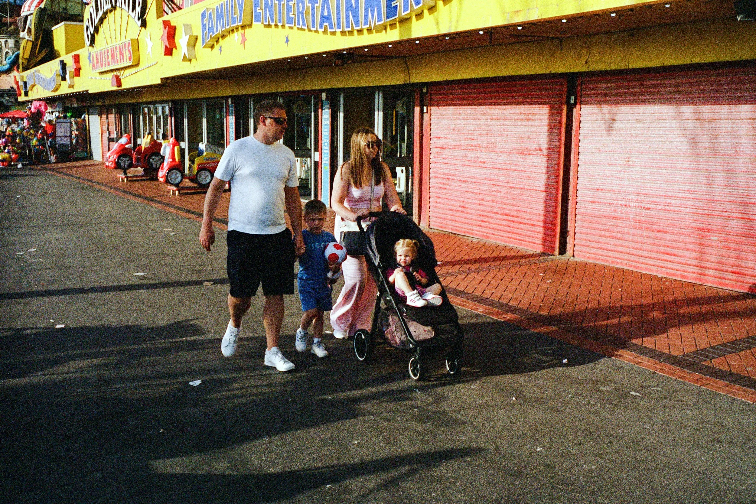 LeicaM6_08_Blackpool_LythamStAn_Blackpool_04_101024580006.jpg