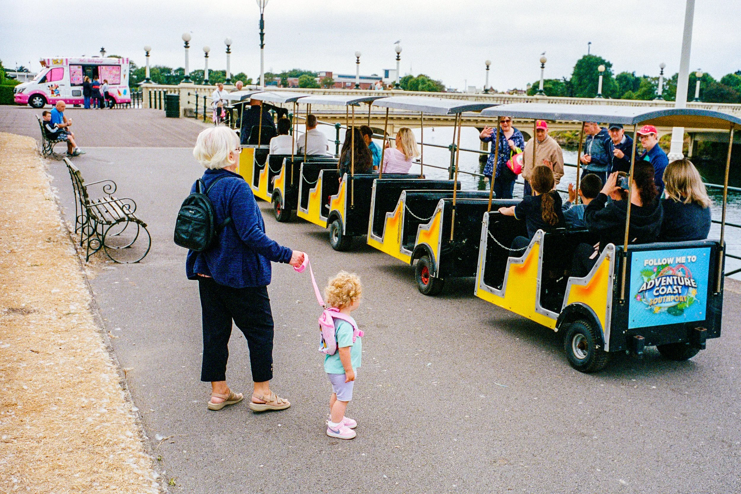LeicaM6_09_Blackpool_Southport_Scarborough_Bridlington_05_101024570028.jpg