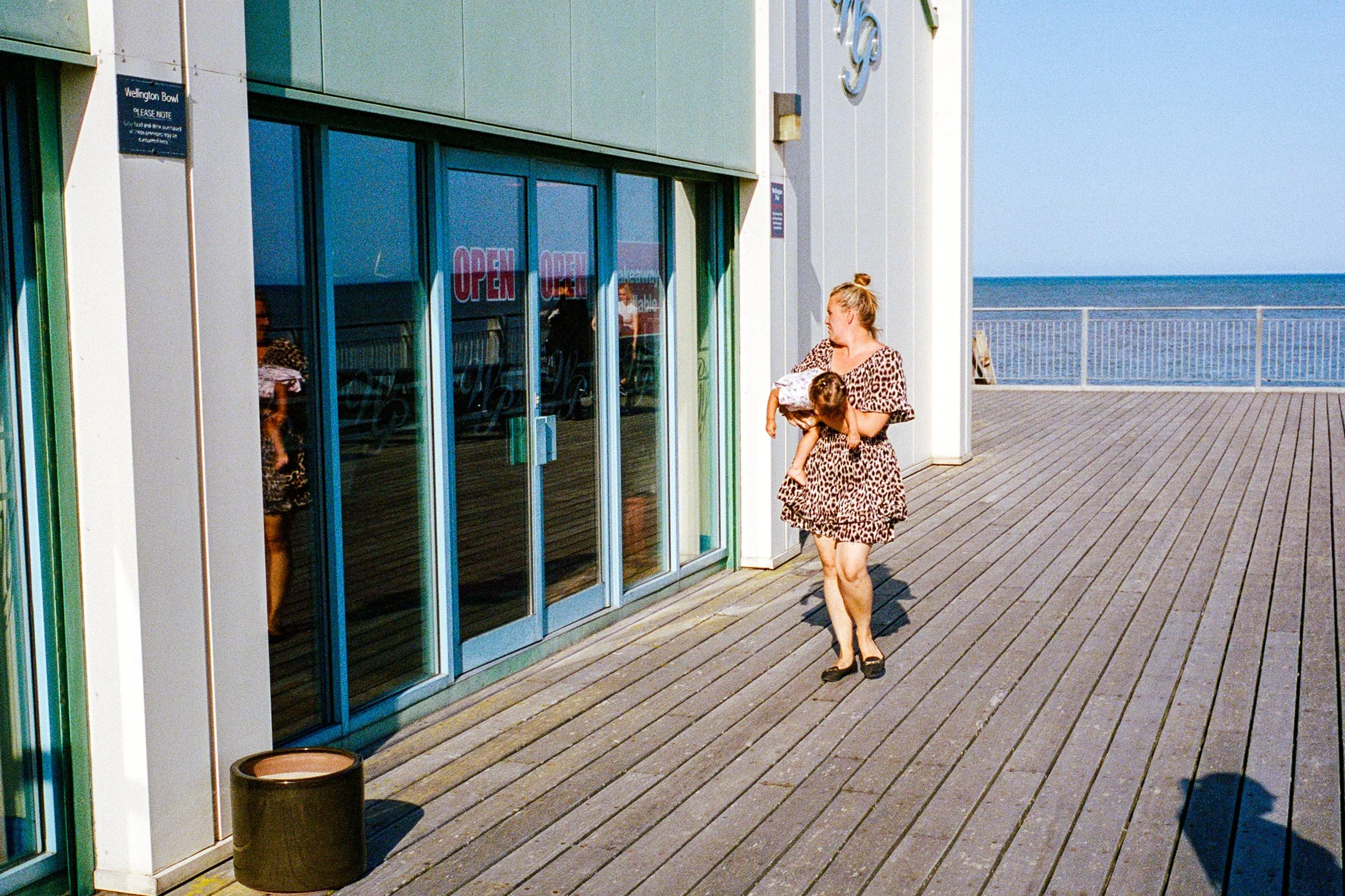 LeicaM6_11_GreatYarmouth_Greyhound_Southend-On-Sea_07_101024600001.jpg