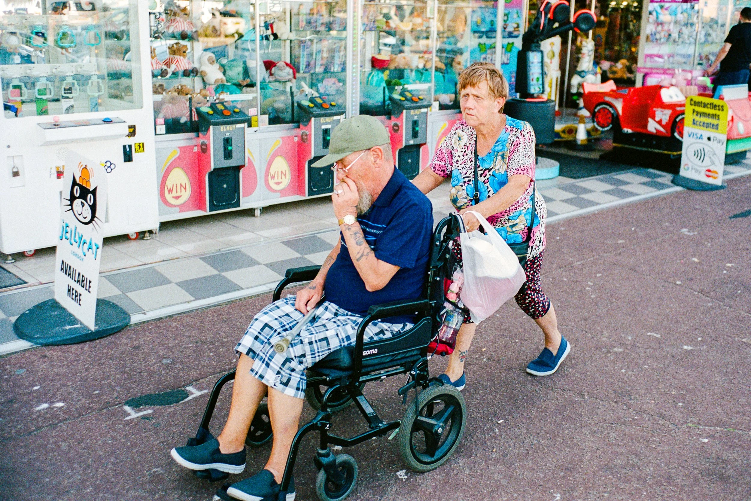 LeicaM6_11_GreatYarmouth_Greyhound_Southend-On-Sea_07_101024600005.jpg