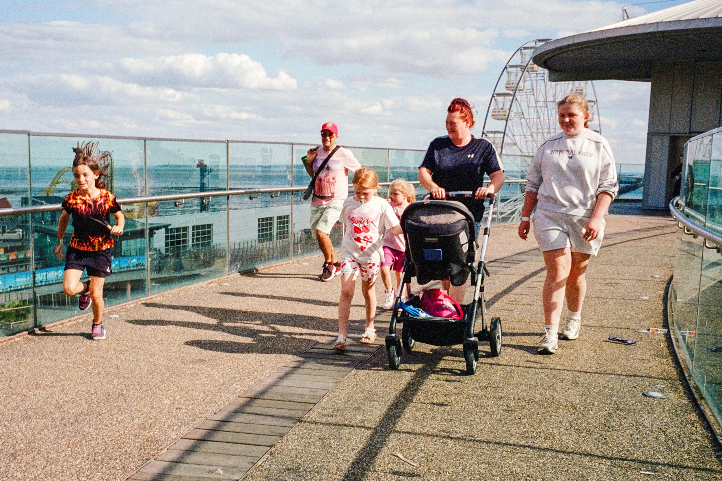LeicaM6_11_GreatYarmouth_Greyhound_Southend-On-Sea_07_101024600027.jpg