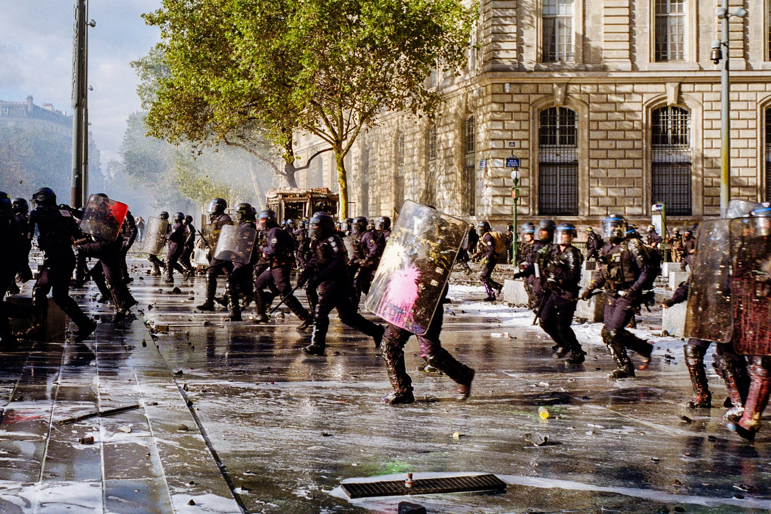 261021_NAHMLOS_ParisManif_17-18_Oct_101074440006_1.jpg