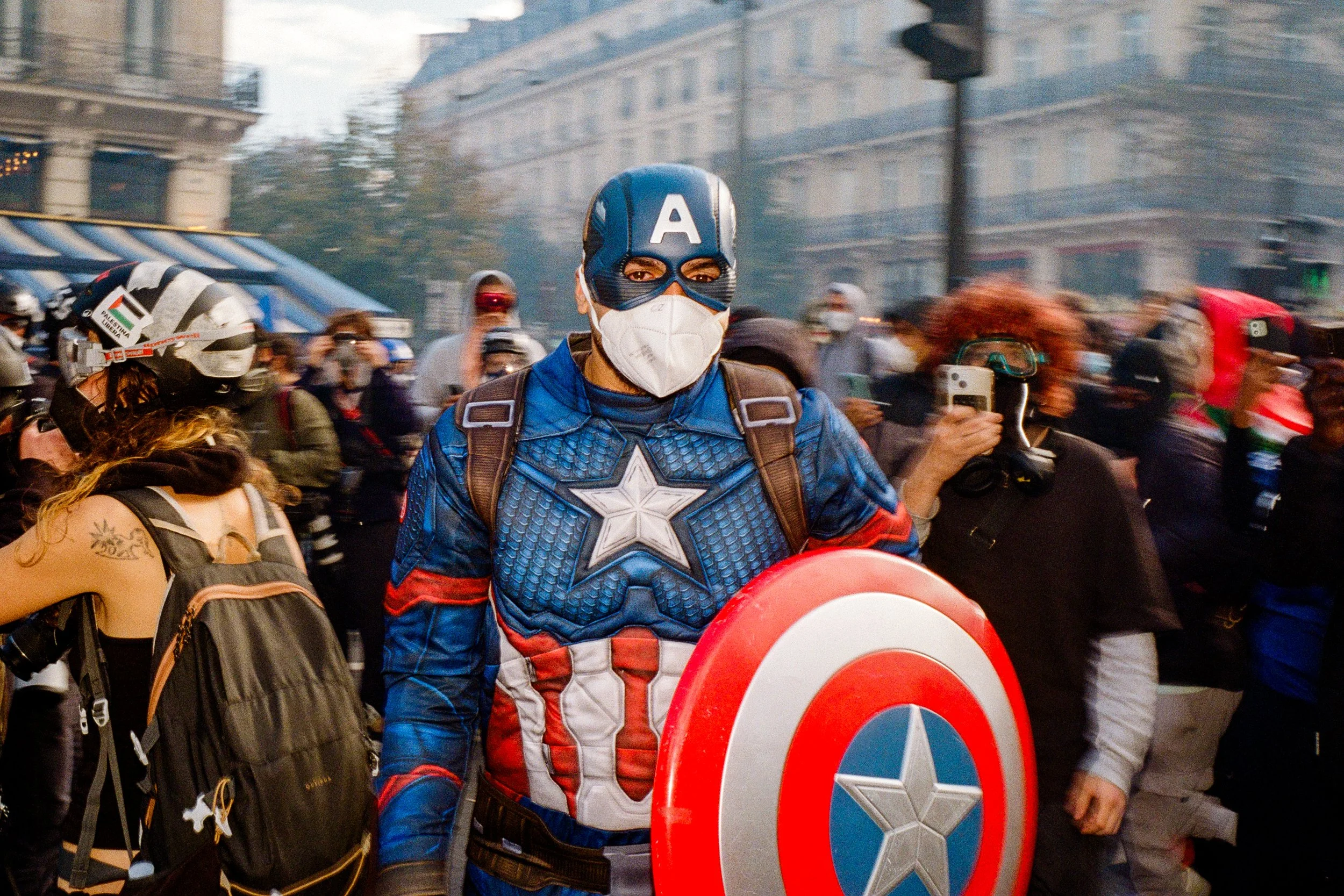 261021_NAHMLOS_ParisManif_17-18_Oct_101074440016_1.jpg