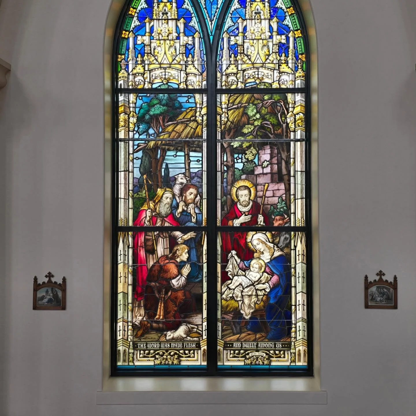Wishing all a Merry Christmas!

Foster Stained Glass sized and restored this amazing window originally created by Franz Mayer.

#nativity #sacredspace #stainedglass #reuse #upcycle #artglass #light #mary #itsthelittlethings #itsallinthedetails #paint