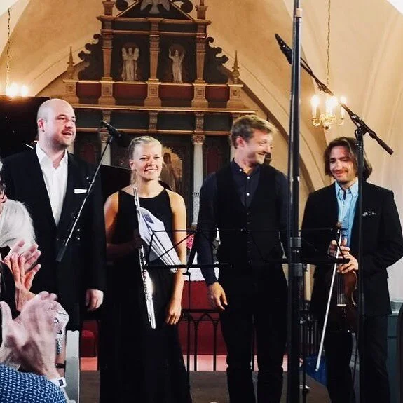 Britten Gemini variations with Christian Ellegaard, @kristofferhyldig and @winkelmann.moritz at Fej&oslash;s festival! This was so fun! 😁🎶 Will be sent on Danish radio P2 on July 16th. #fej&oslash;sfestival #music #festival #flute #britten #piano #