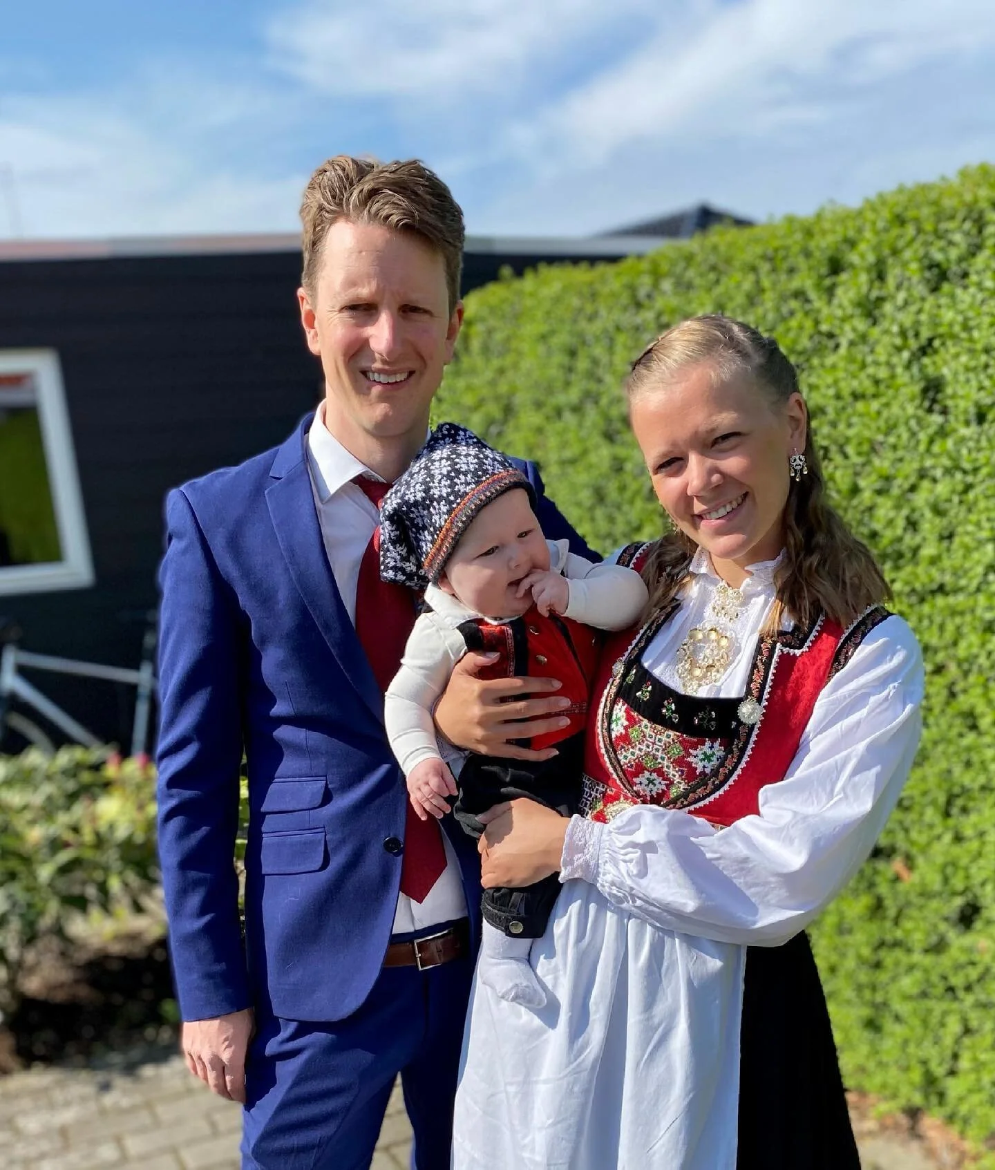 F&oslash;rste 17. mai med gullet v&aring;rt &hearts;️ Hipp hurra! 🇳🇴