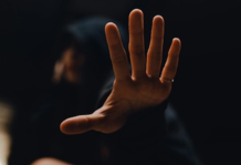 Bas seuil: le dernier filet social sous pression