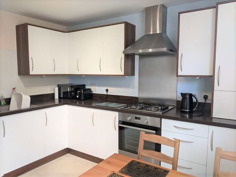 5 KITCHEN.jpg