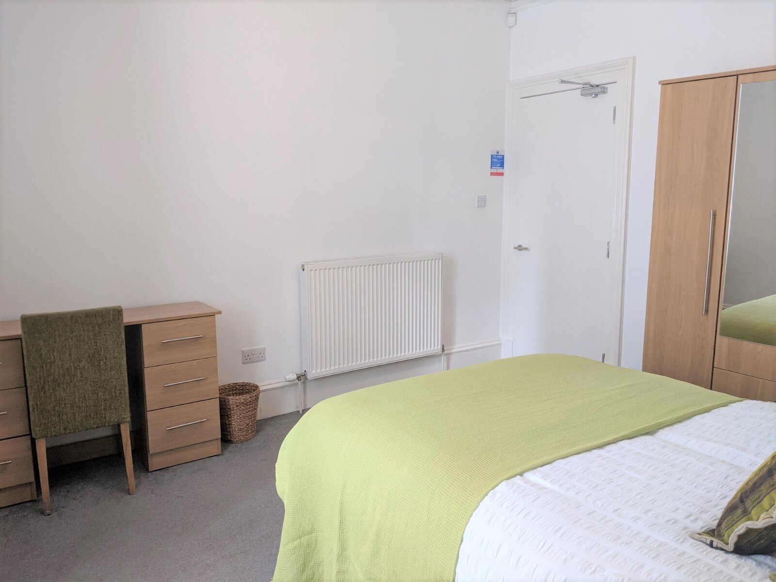bed 4.jpg