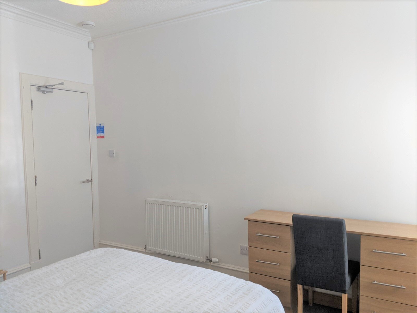 bed 8.jpg
